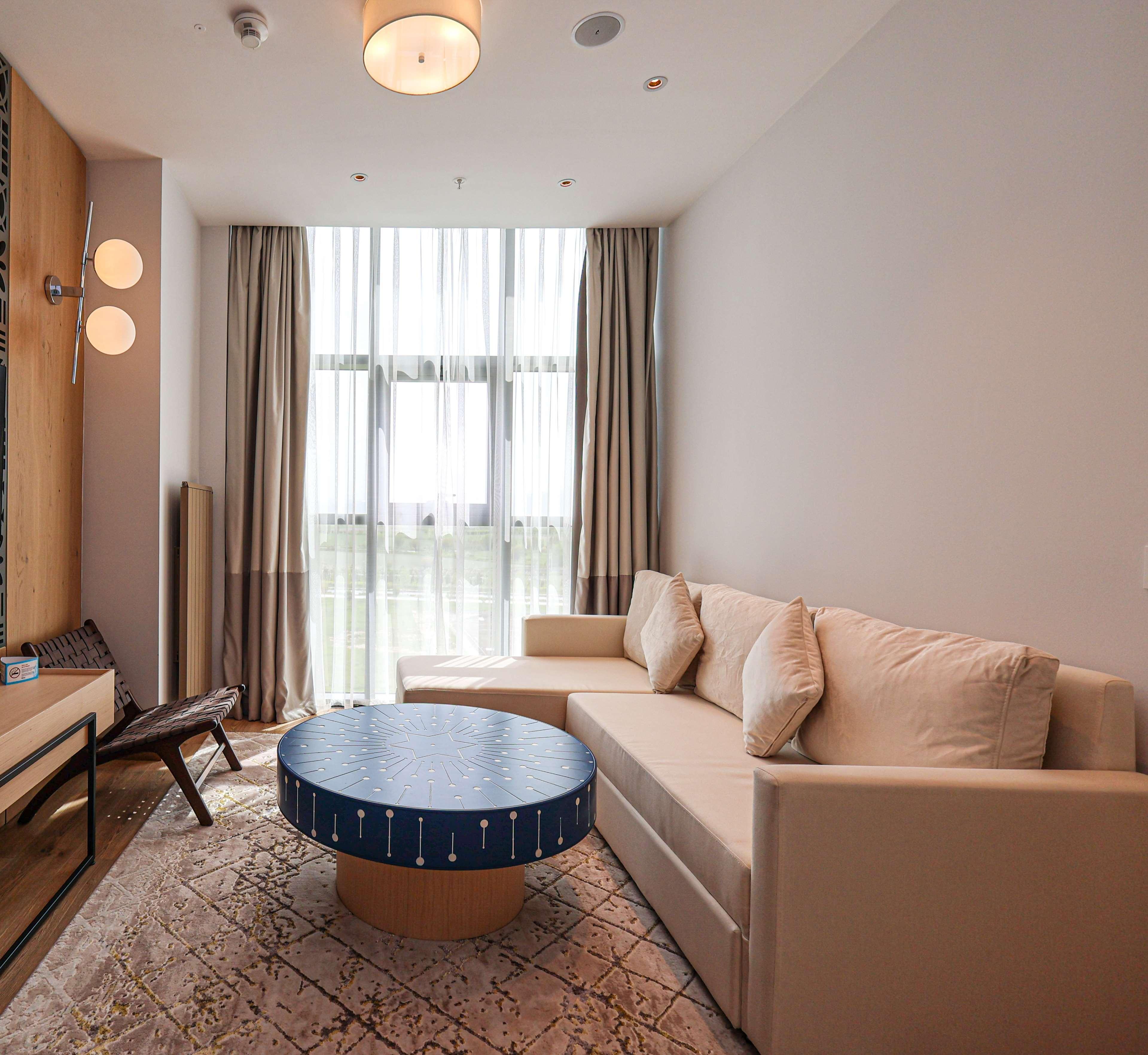 Double Deluxe King Bed