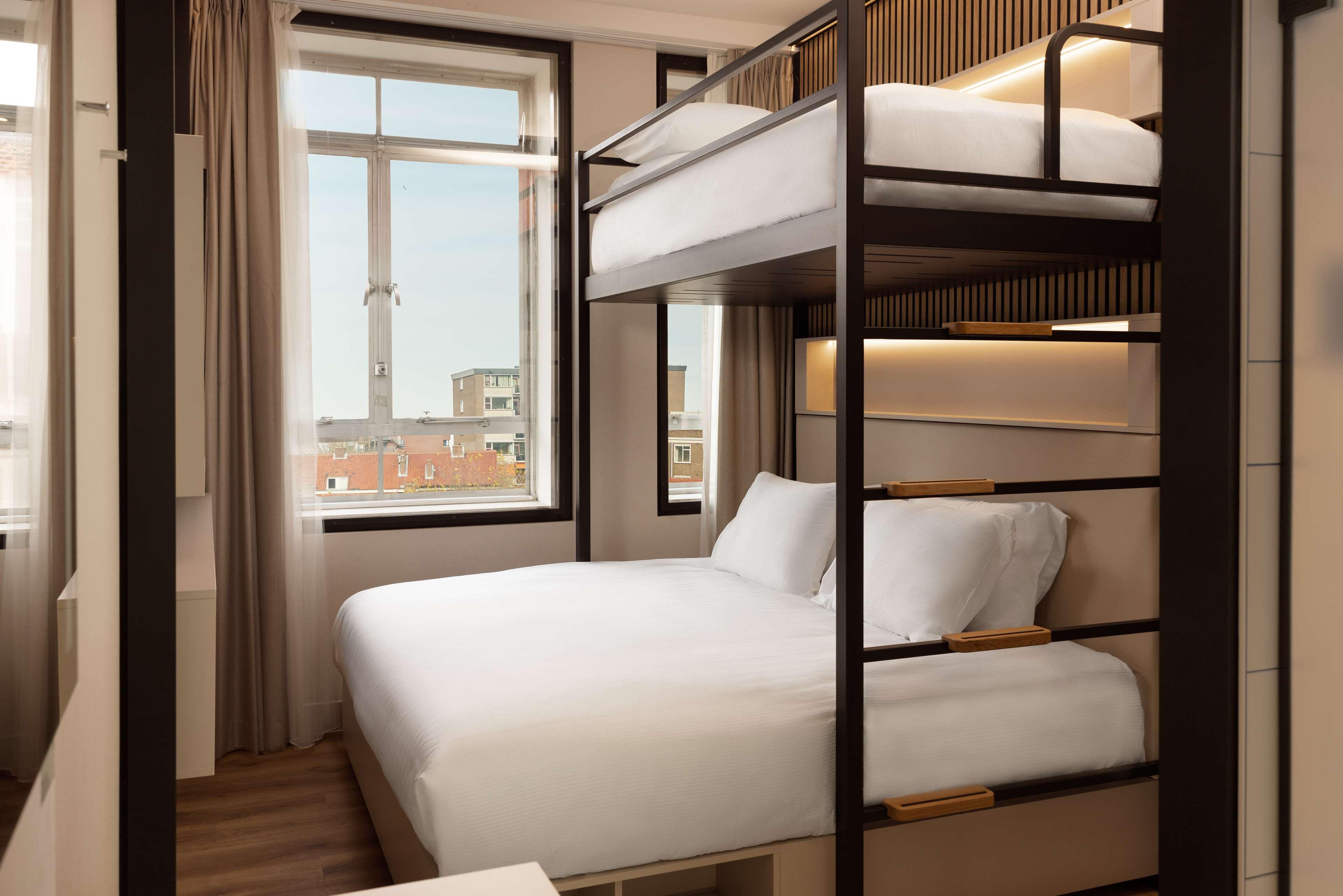 Room Connecting Room