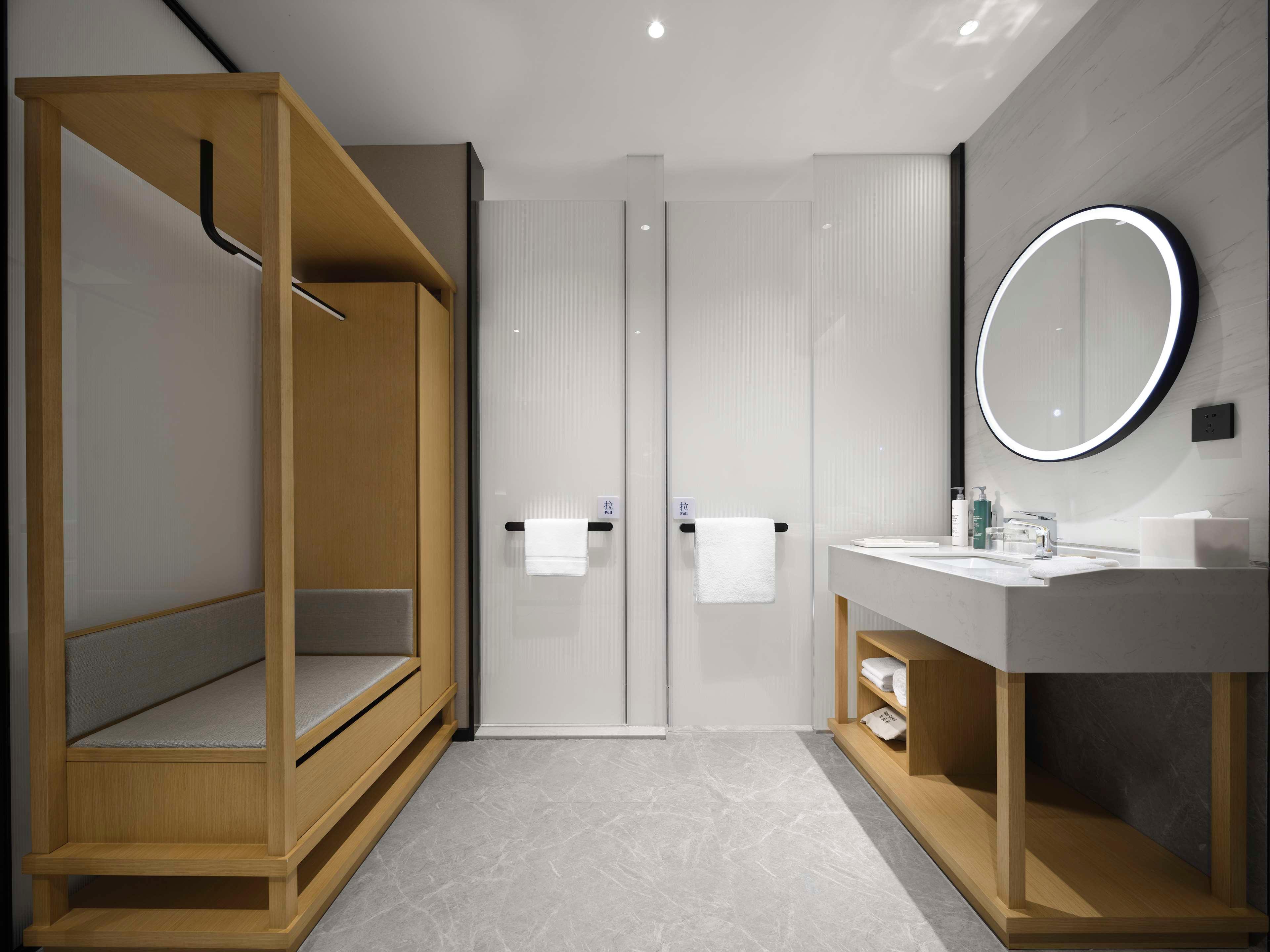 Double Accessible King Size Bed