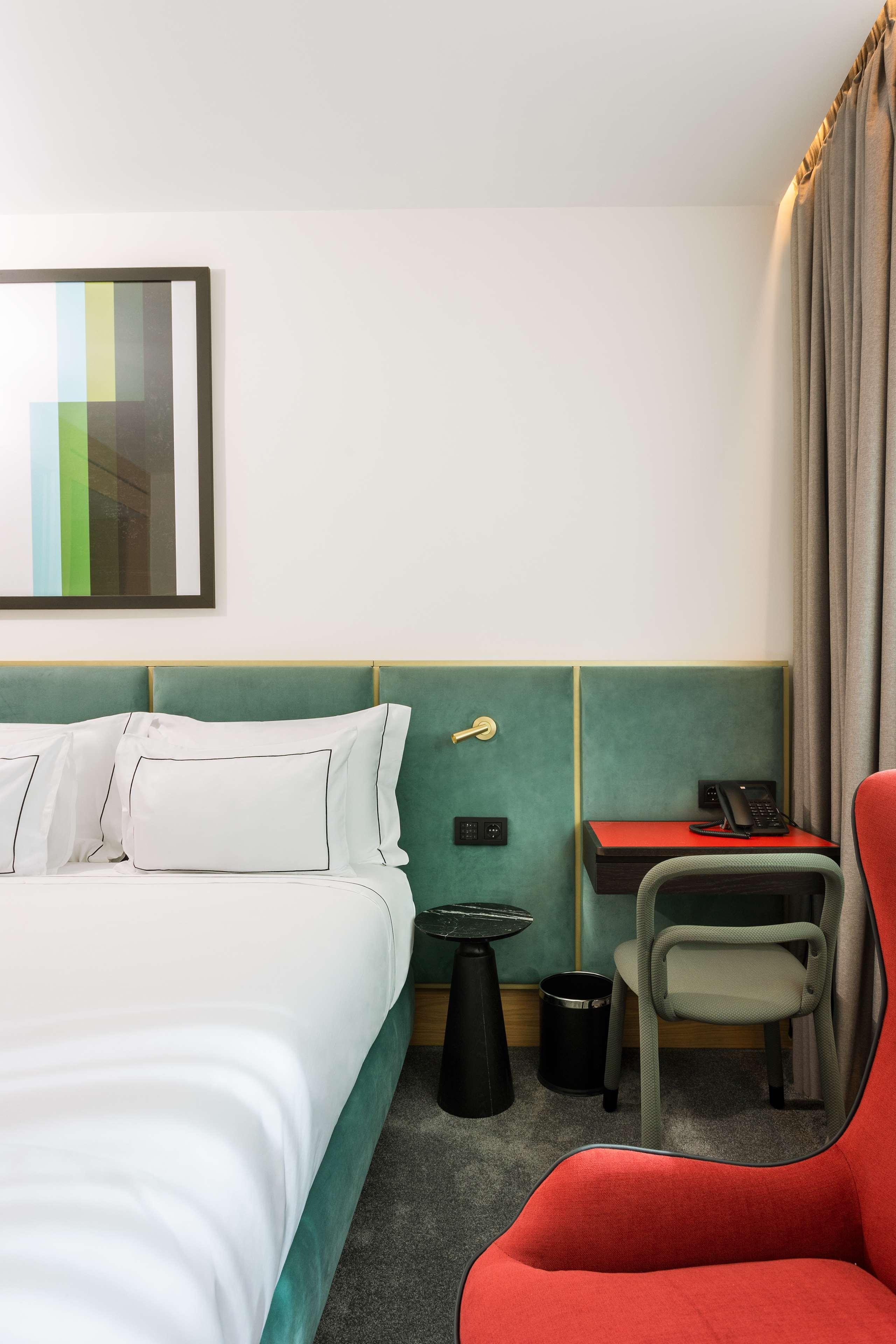 Room Guest Room Queen Bed