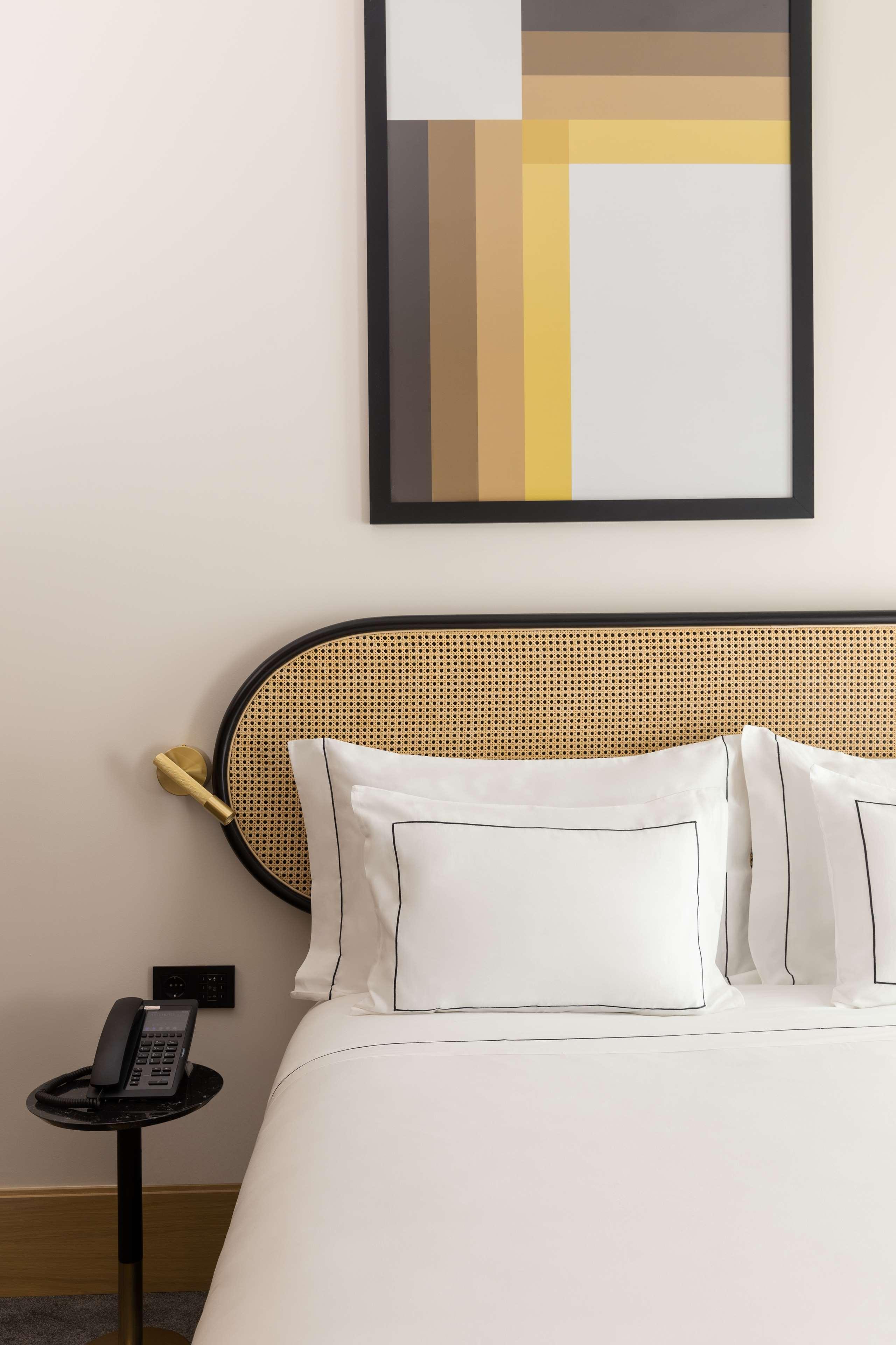 Room Guest Room Queen Bed