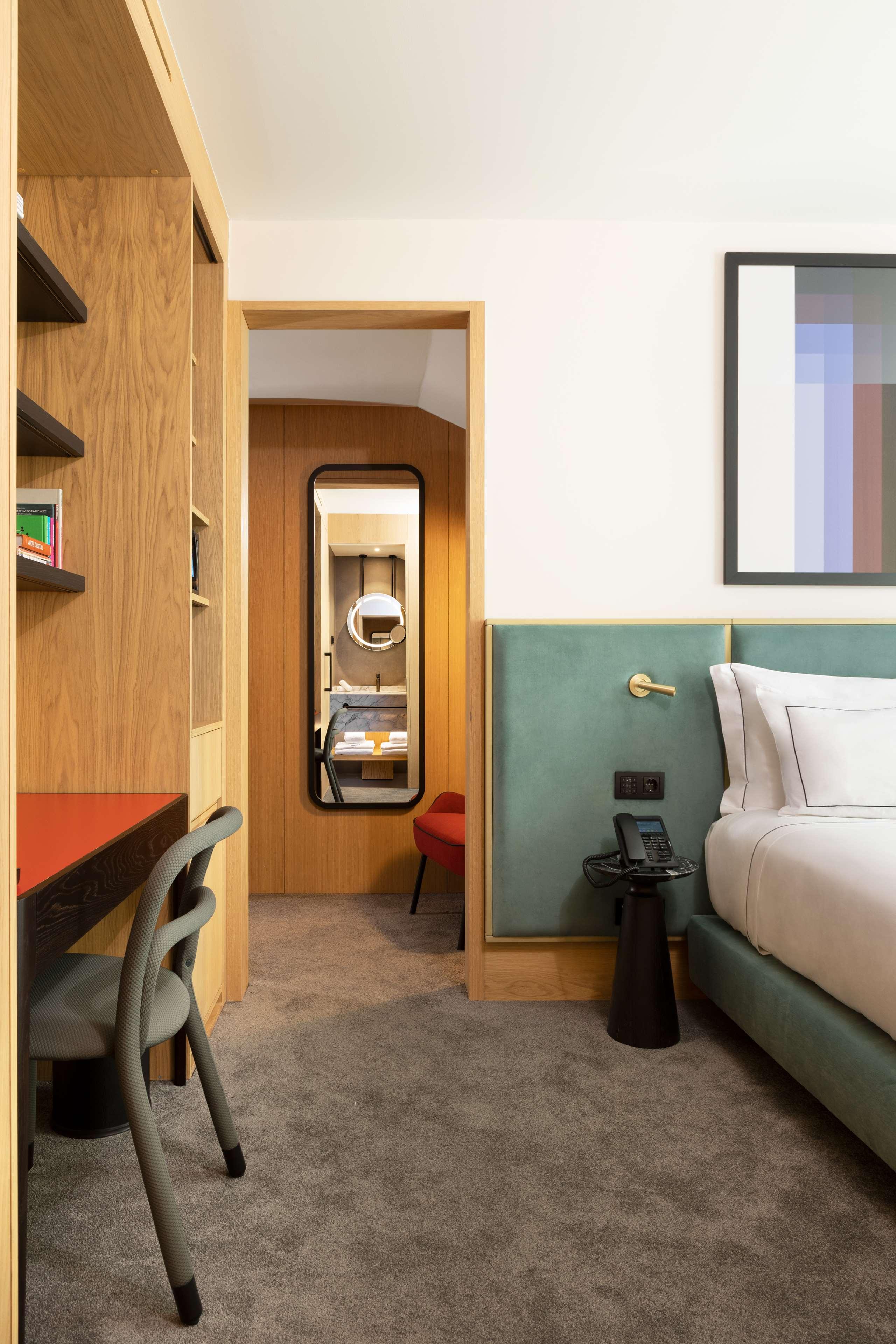 Room Guest Room Queen Bed