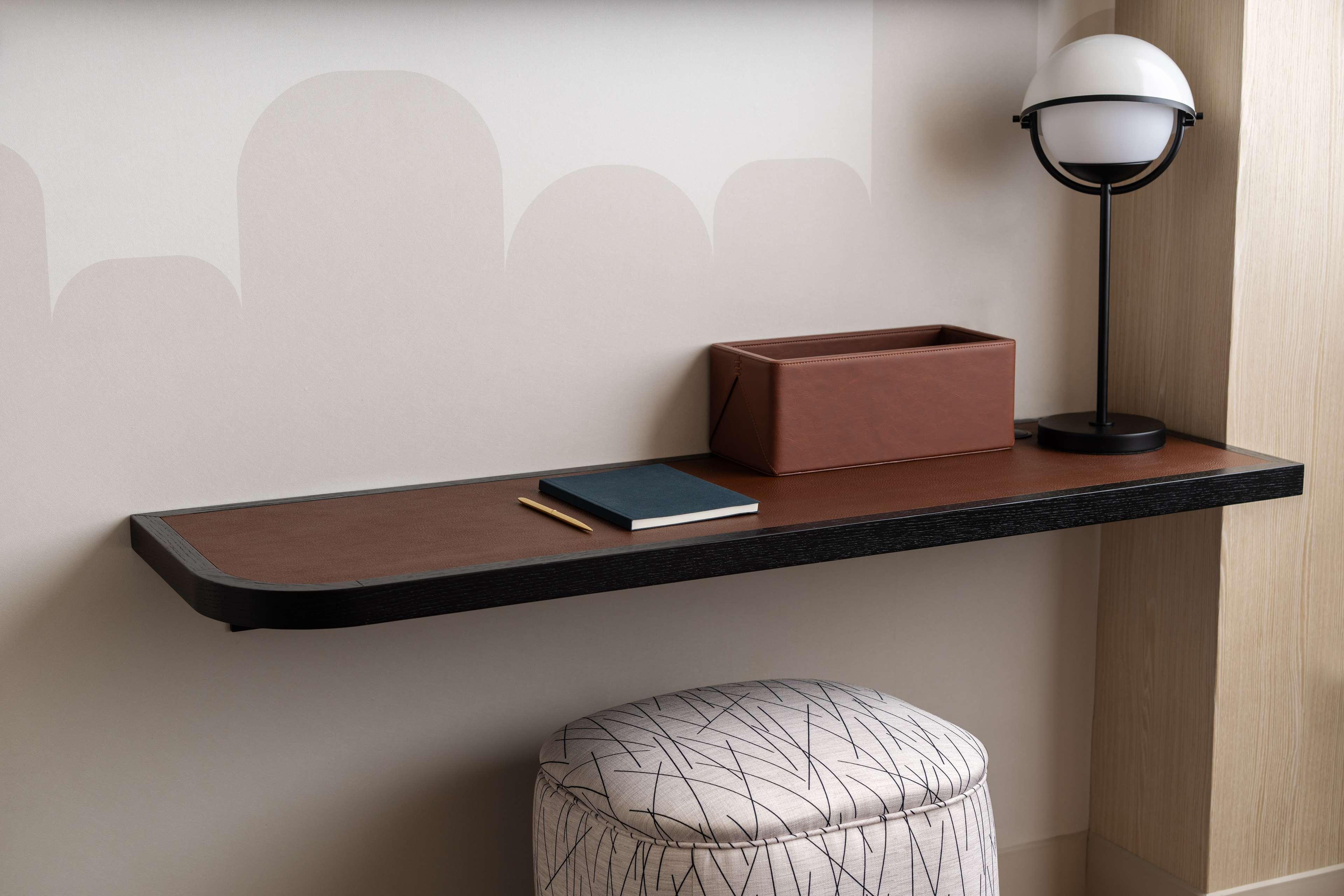 Double City View Queen Bed