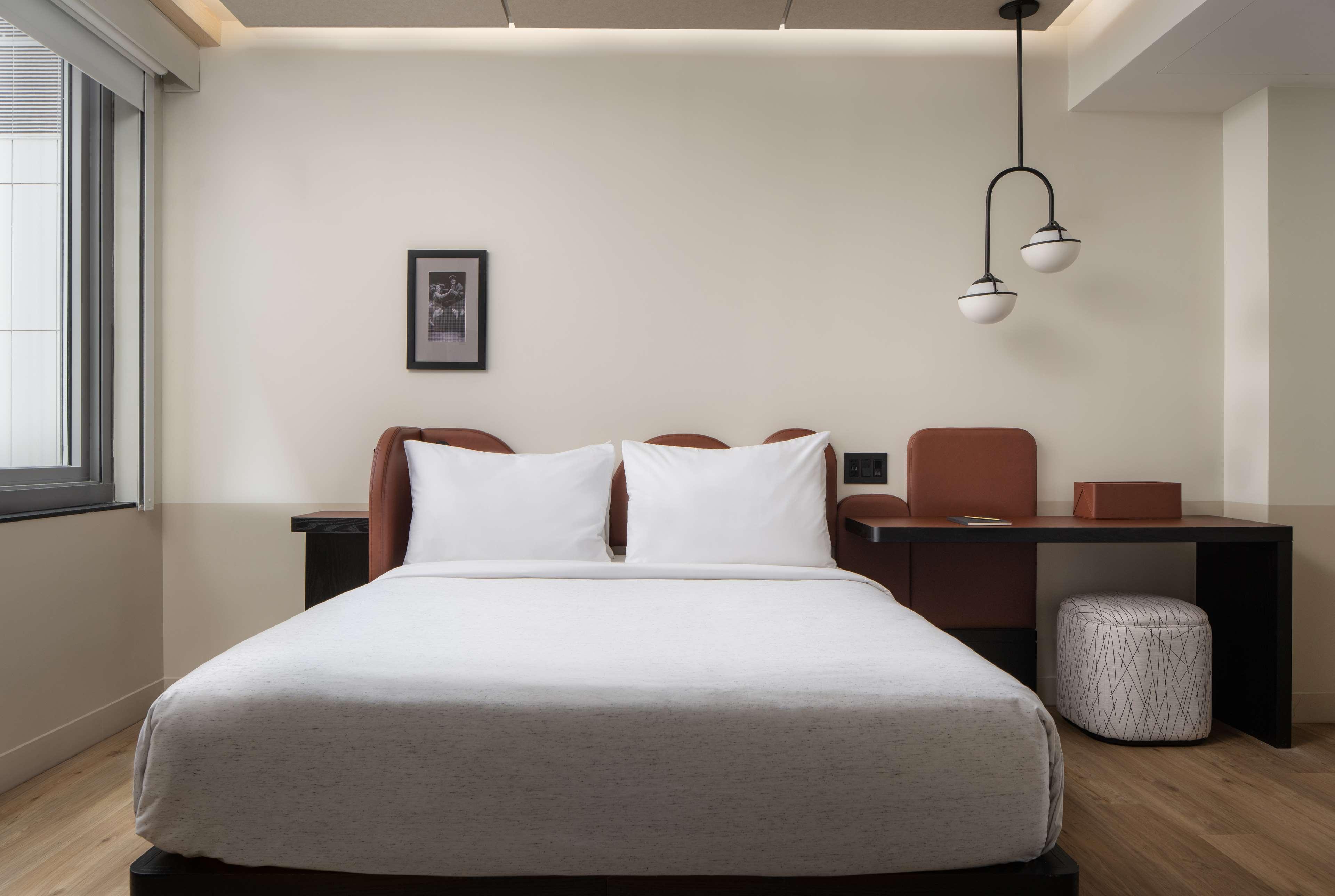 Room Accessible-queen Size Bed