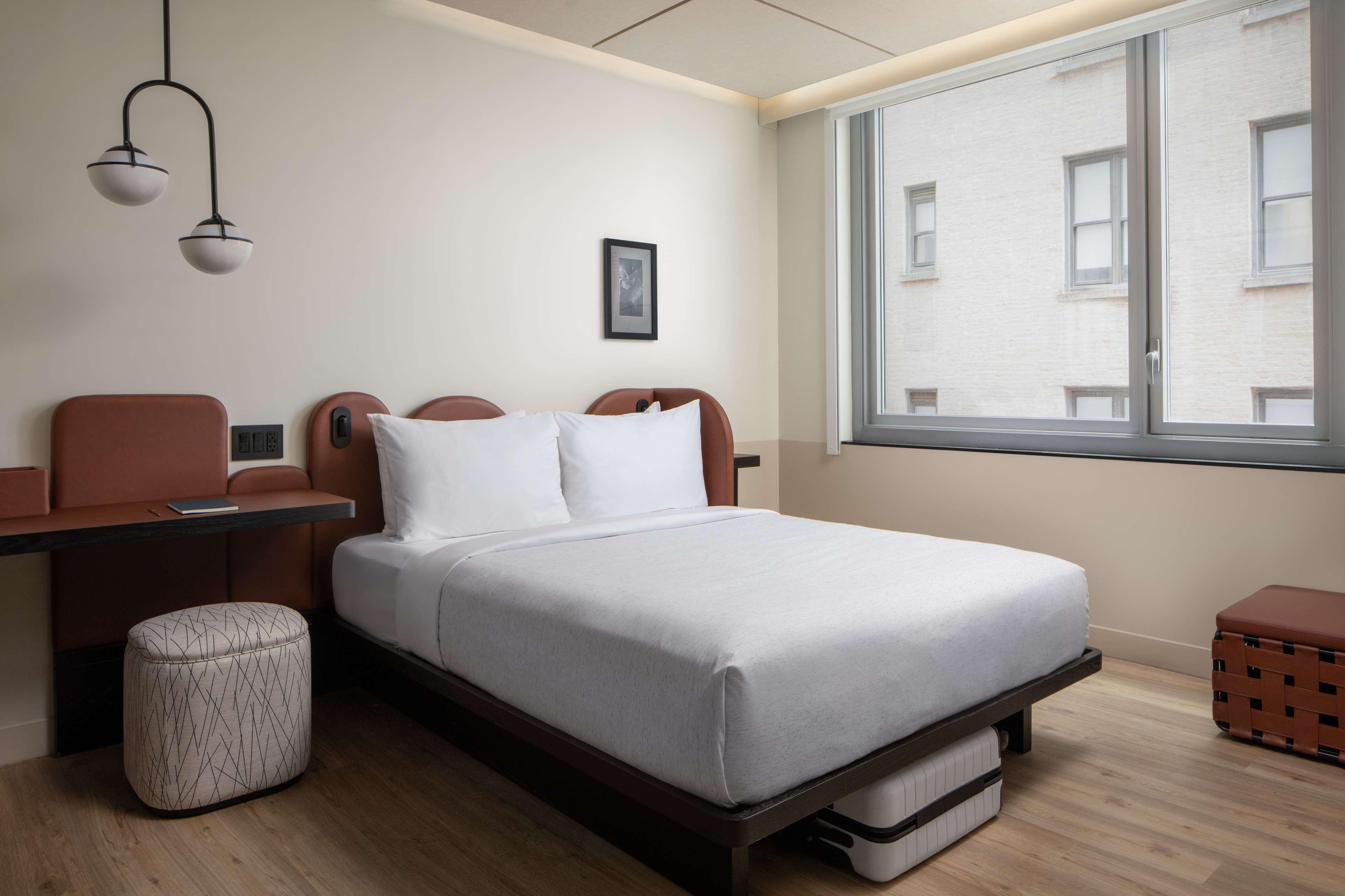 Room Accessible-queen Size Bed