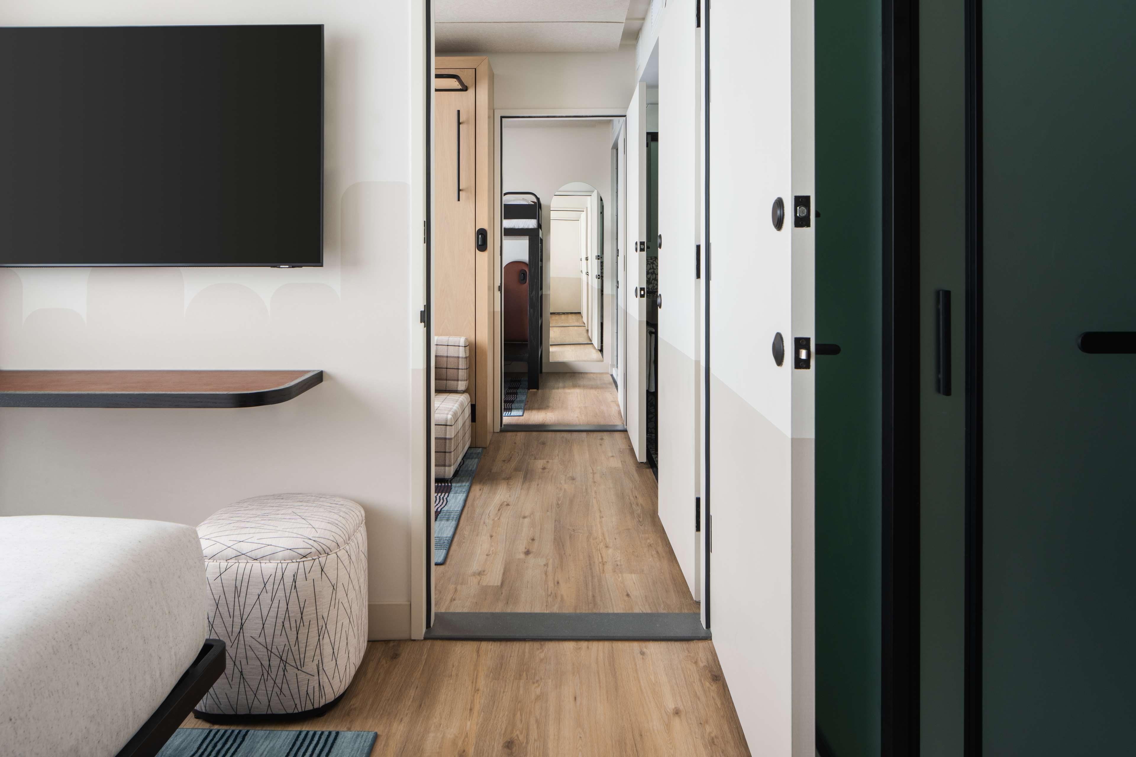 Triple Queen Size Bed