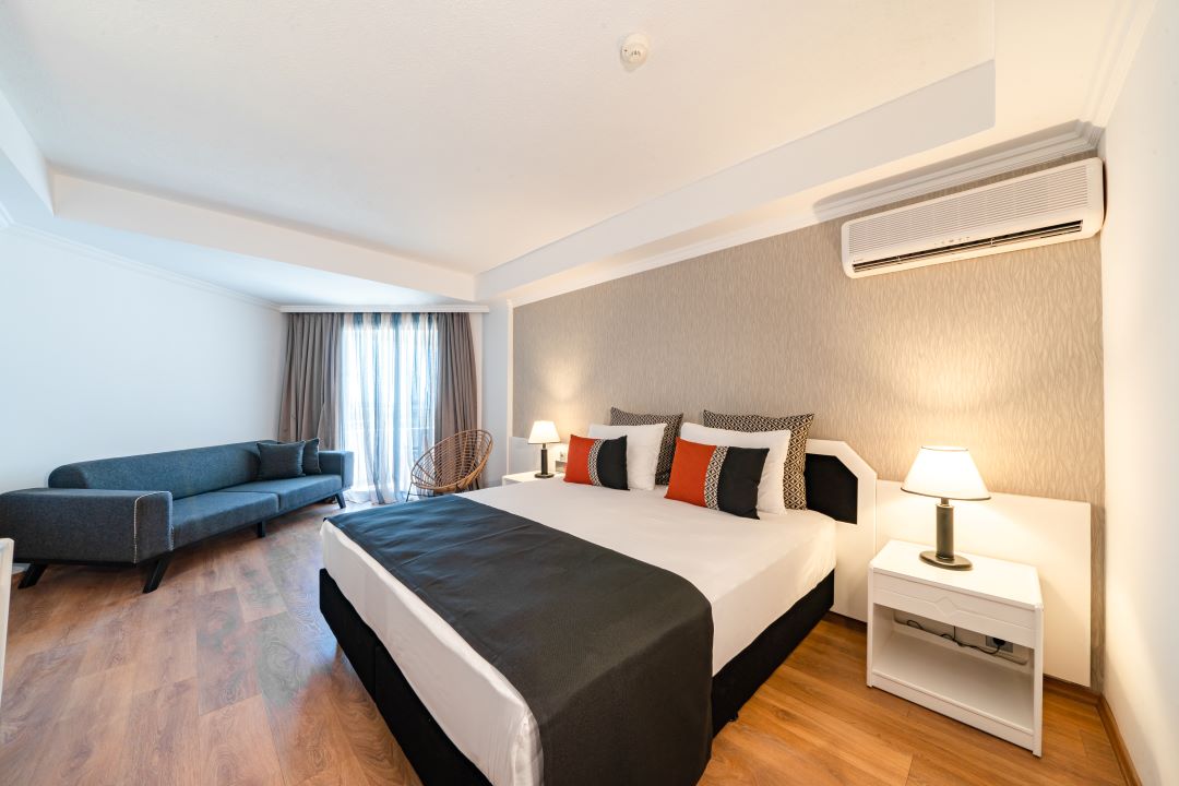 Double One Bedroom One Bathroom