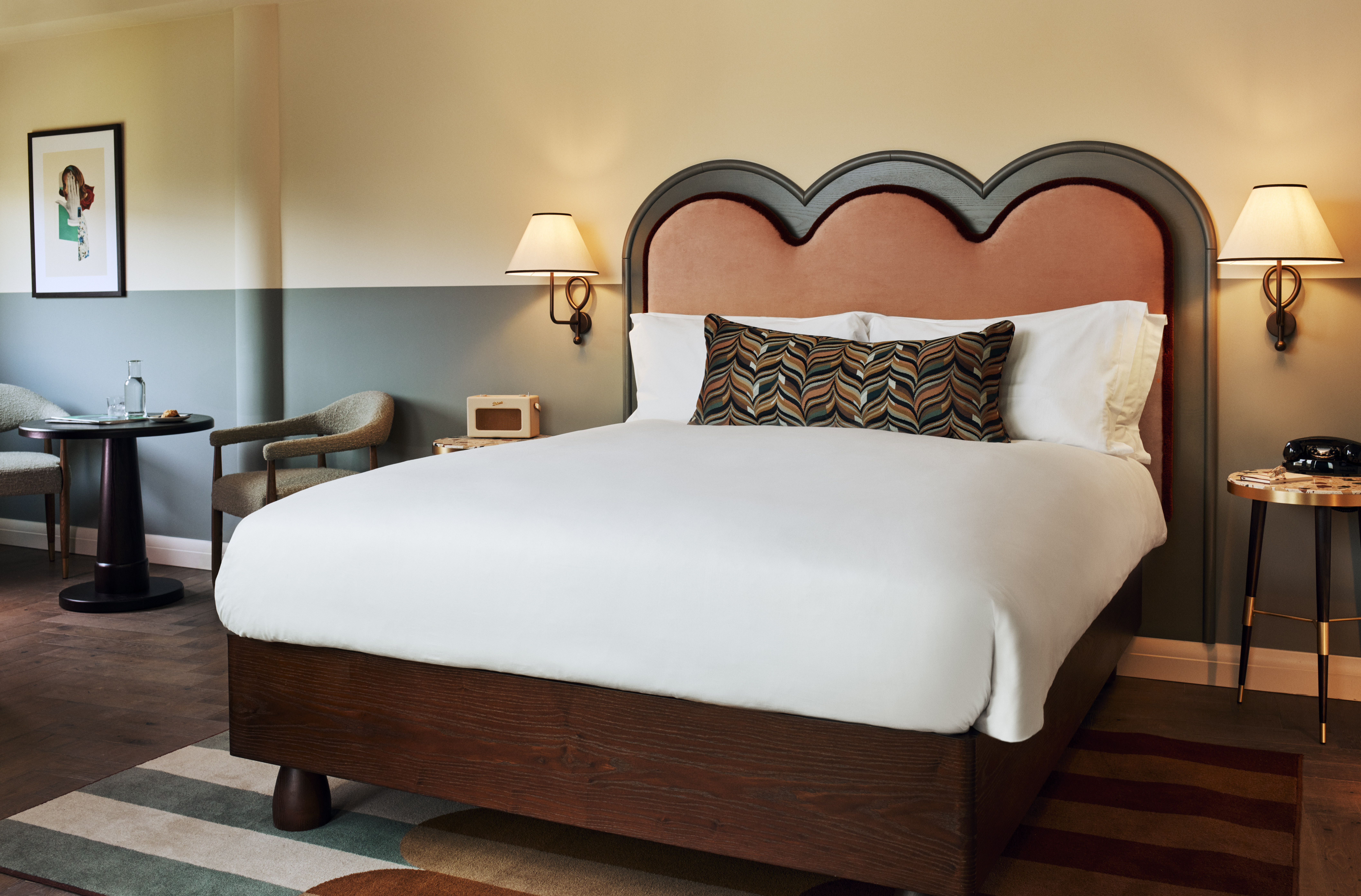 Double Deluxe One Bed