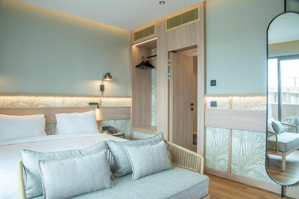 Double Single Garden View