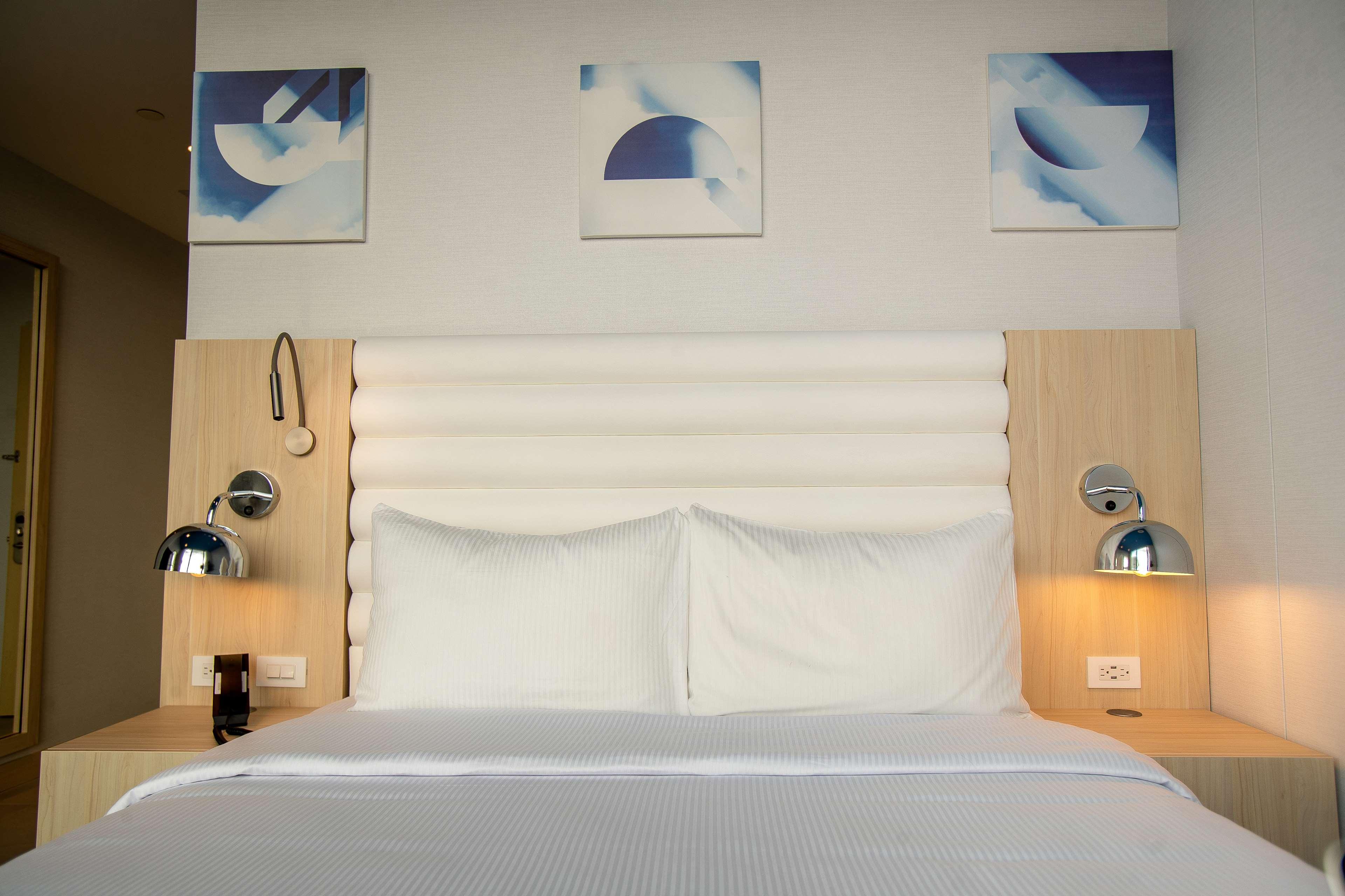 Double Accessible-queen Size Bed