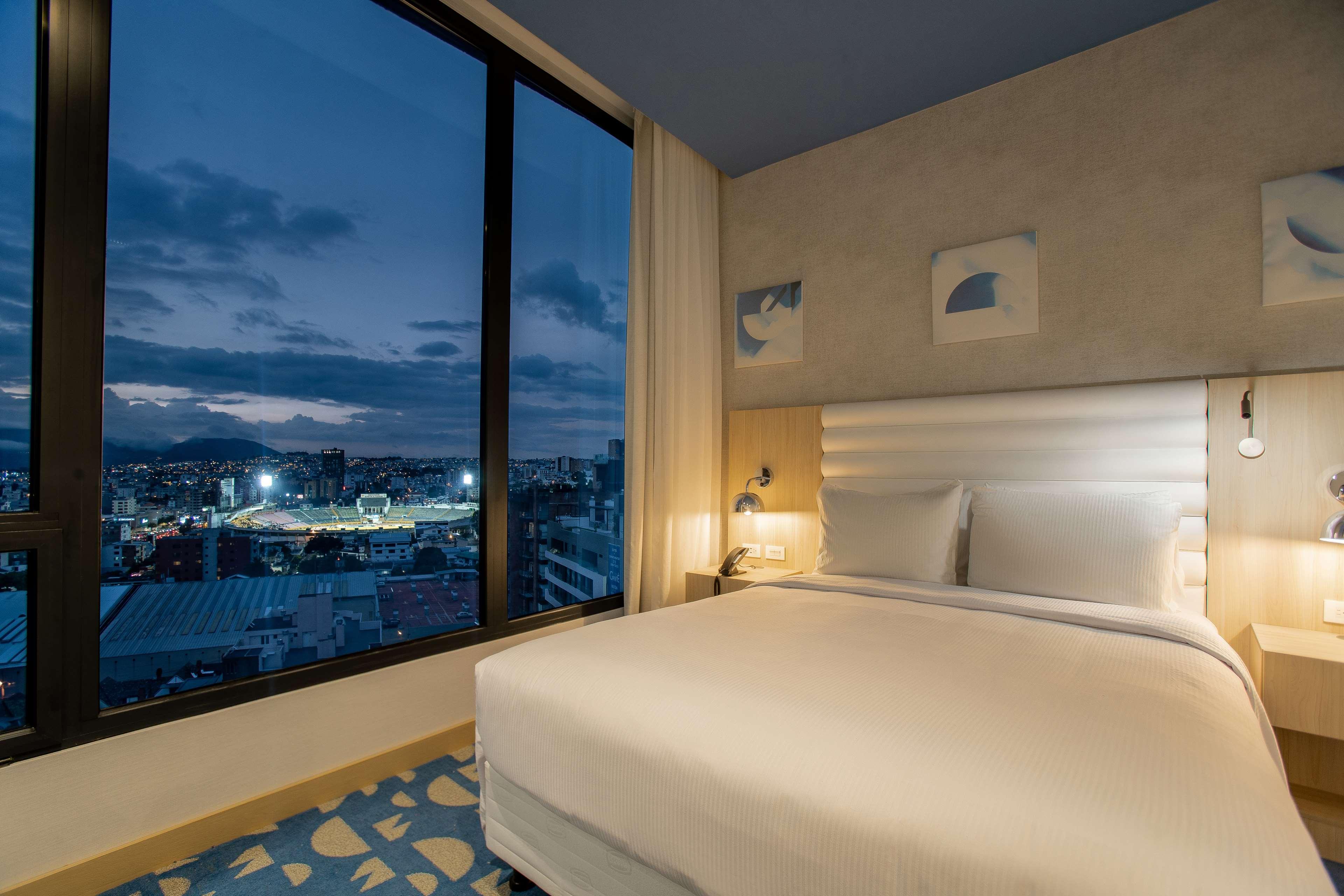 Double Queen Bed Non Smoking