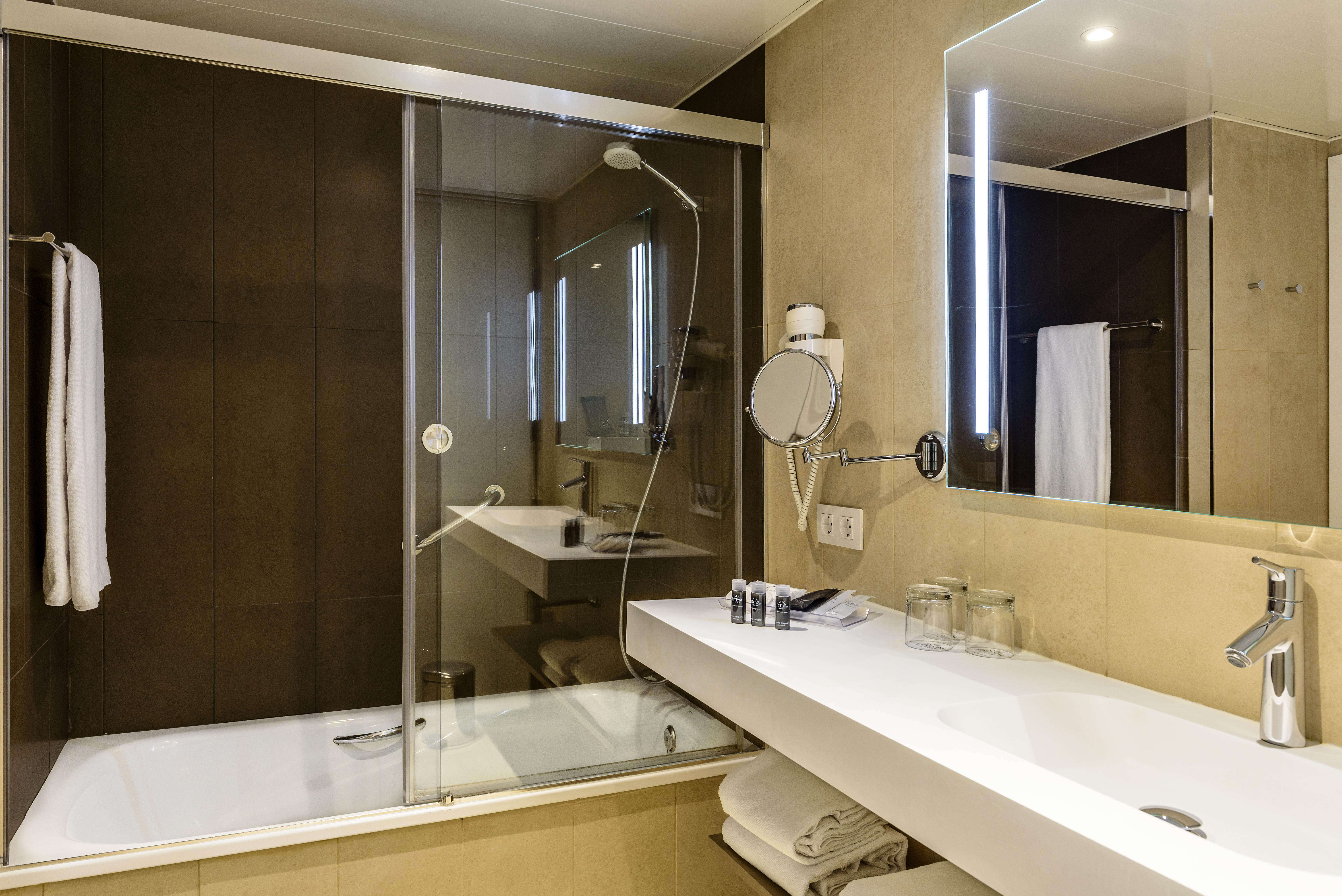 Double or Twin Duplex Superior