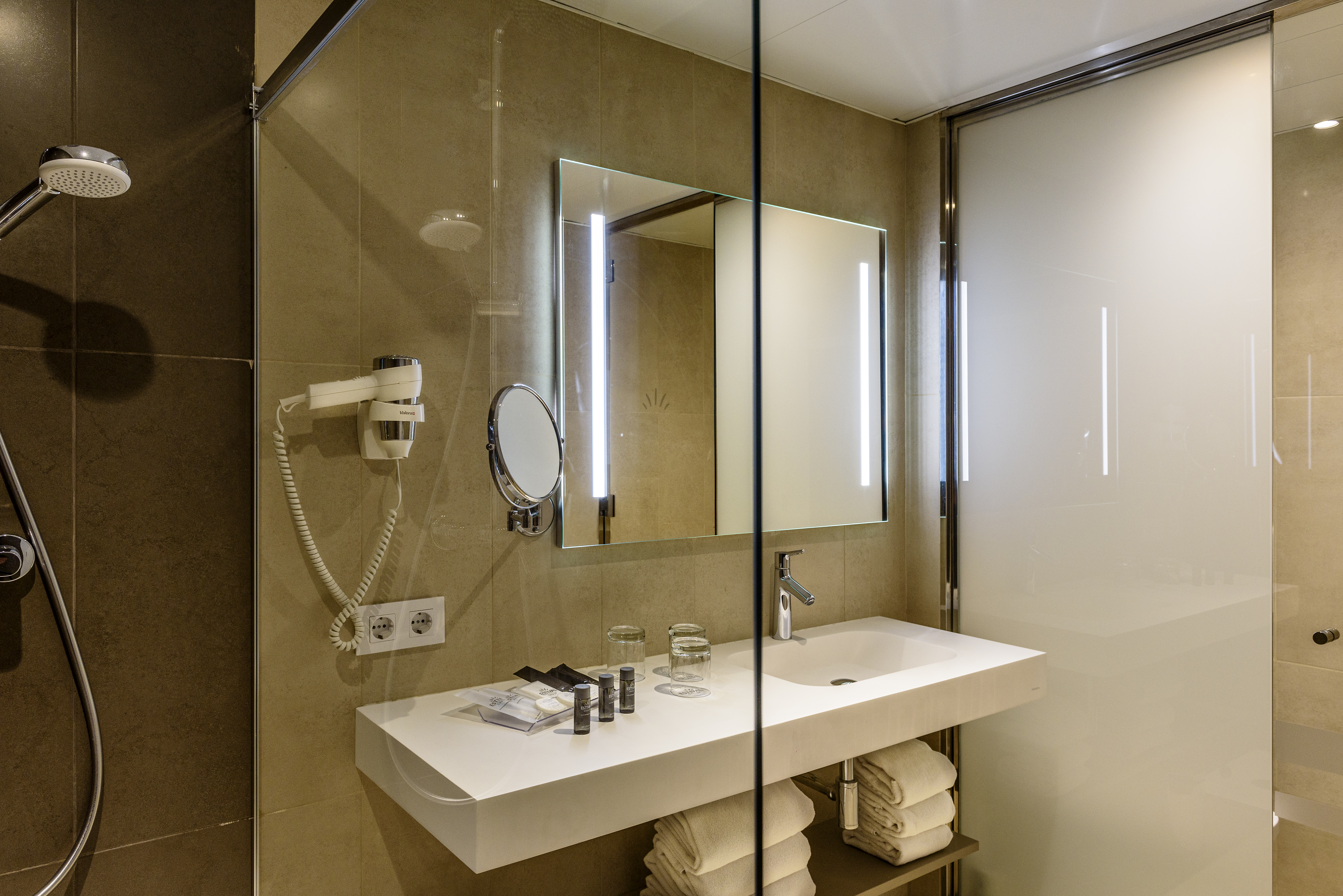 Double or Twin Superior