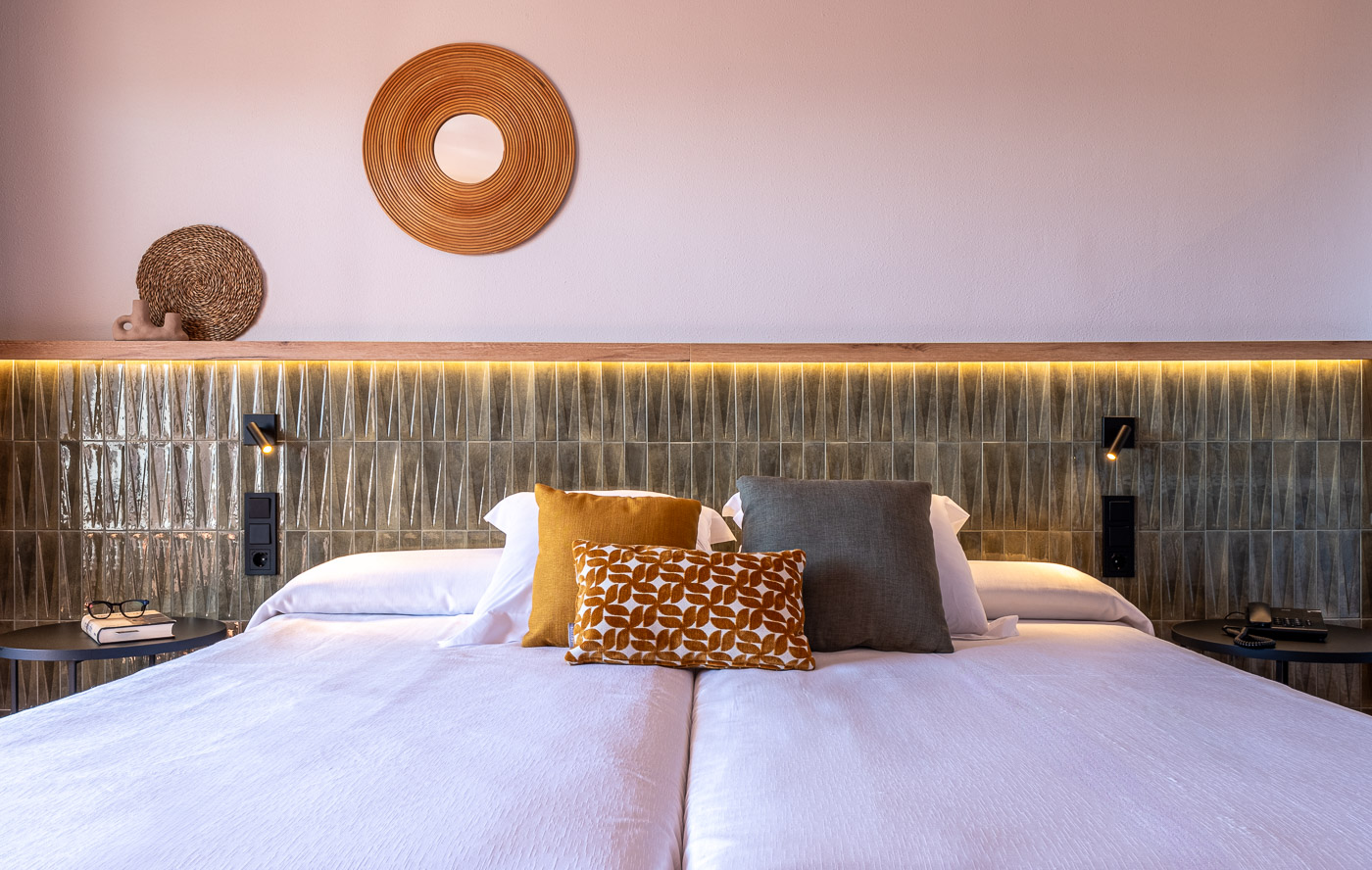 Double or Twin Standard