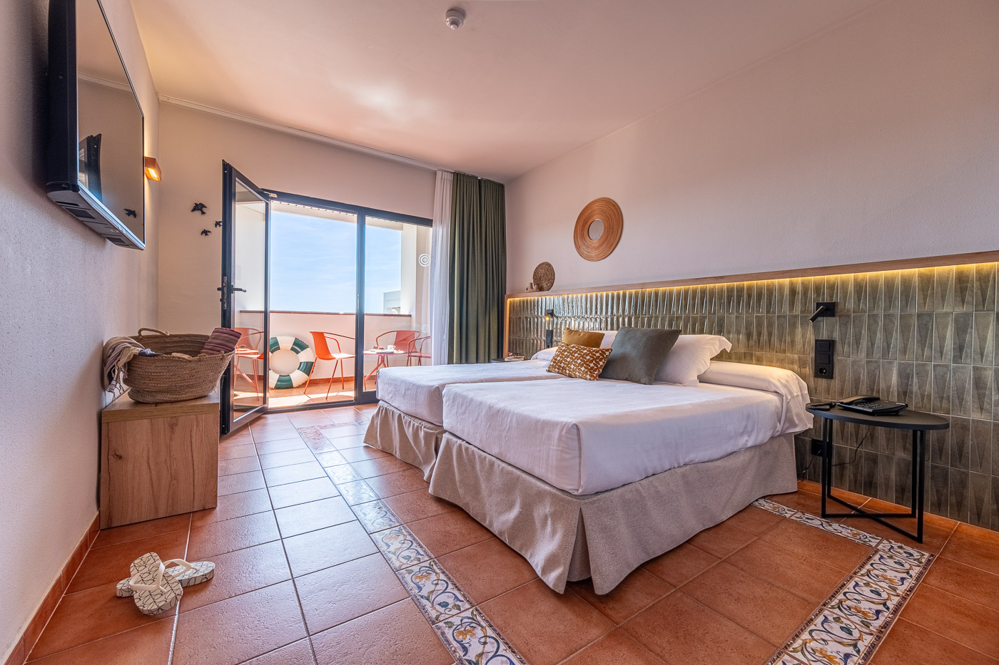 Double or Twin Standard