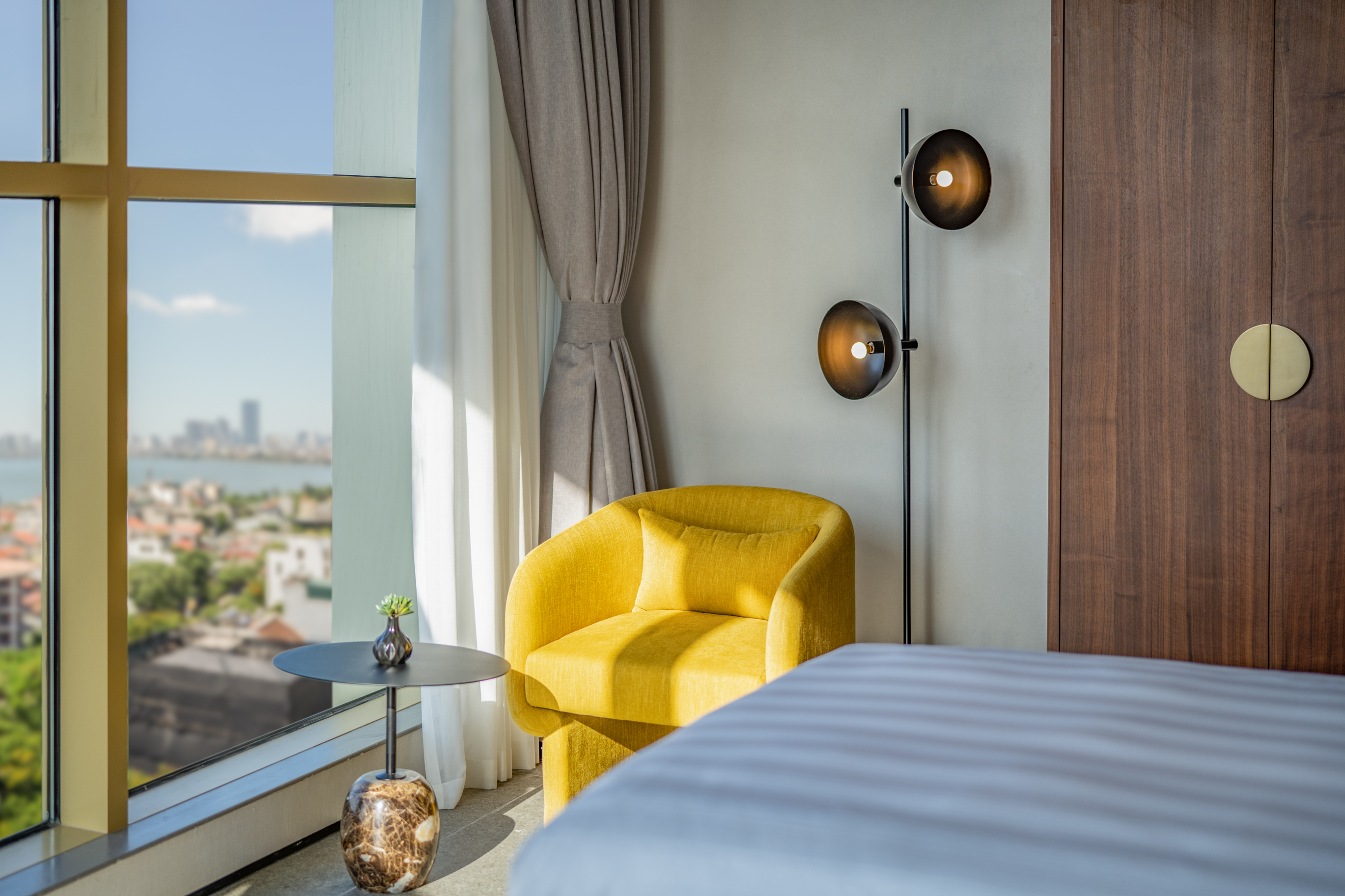 Twin One Bedroom Two Bathrooms