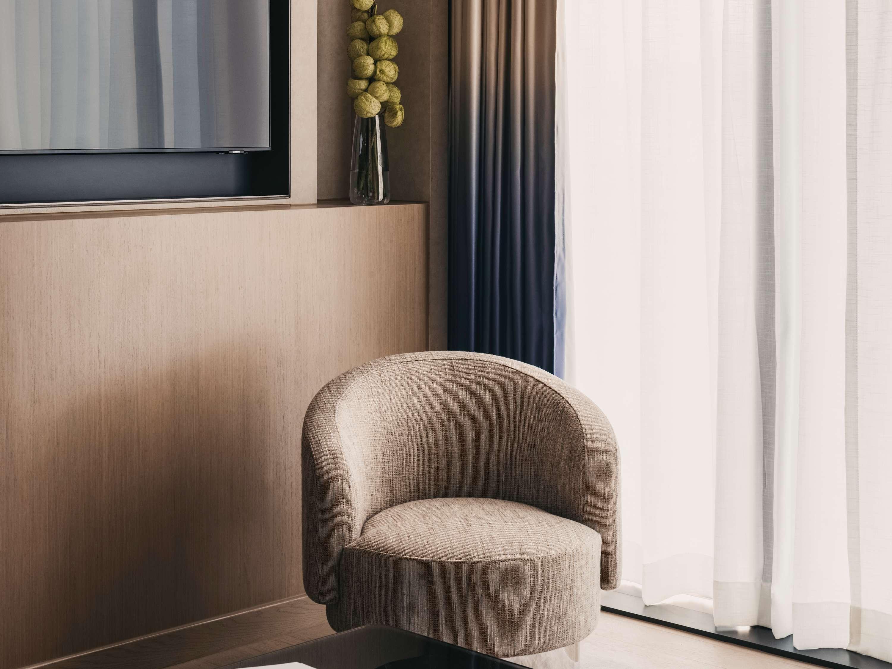 Double Executive King Bed