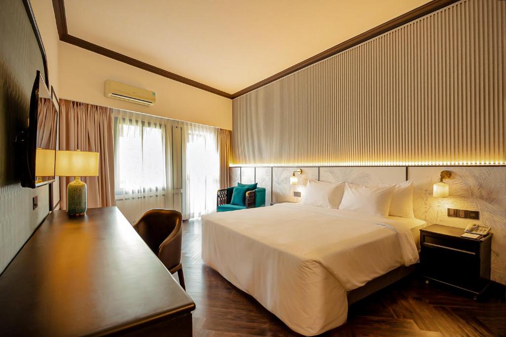 Double or Twin Executive