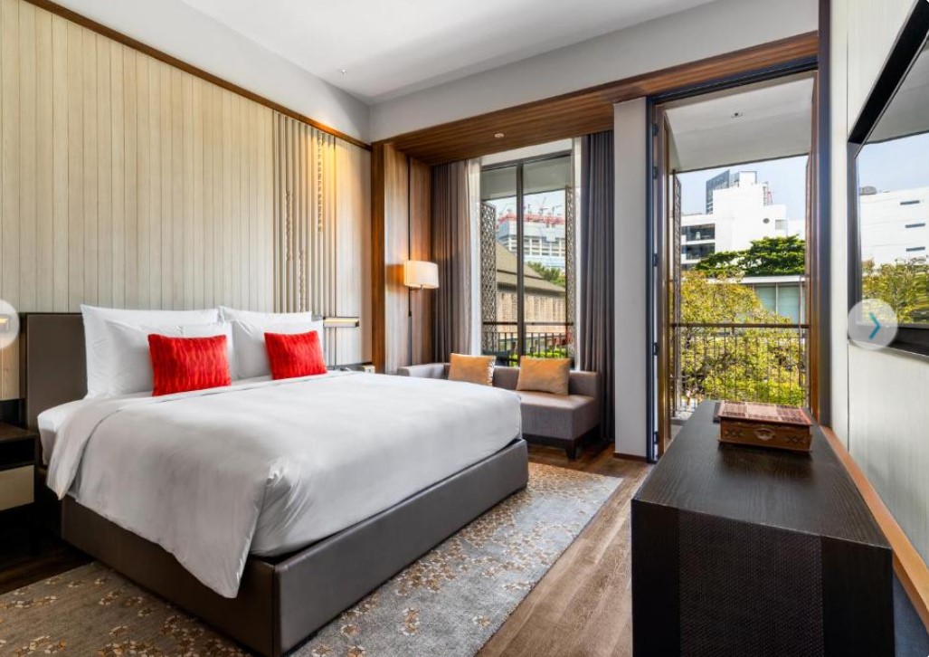 Double Deluxe Pool View