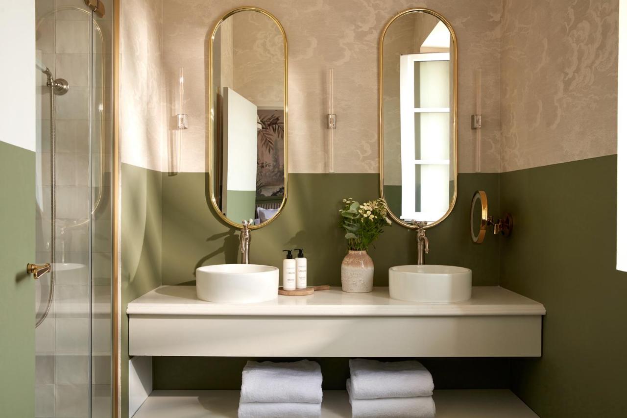 Double or Twin Deluxe