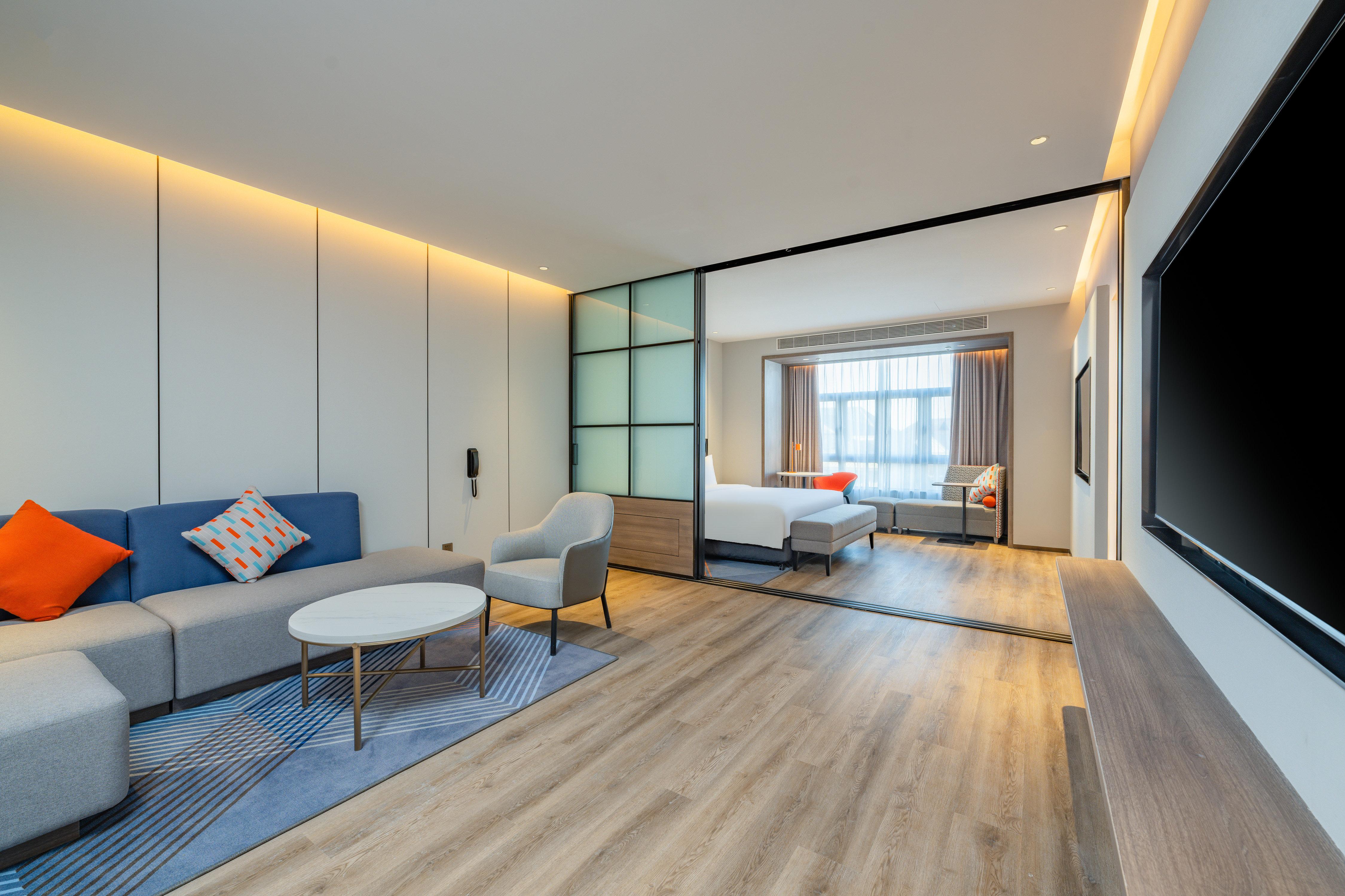 Suite King Bed One Bedroom 