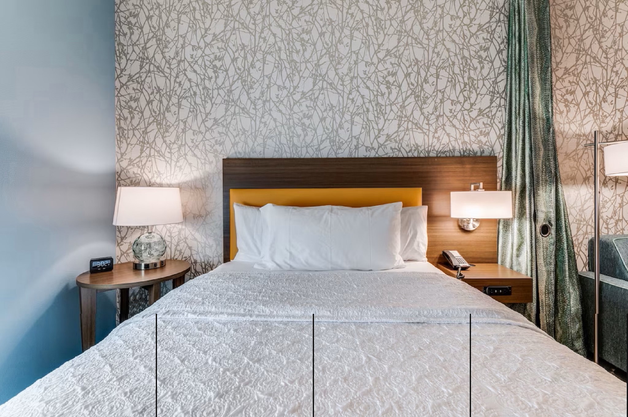 Studio Accessible-queen Size Bed