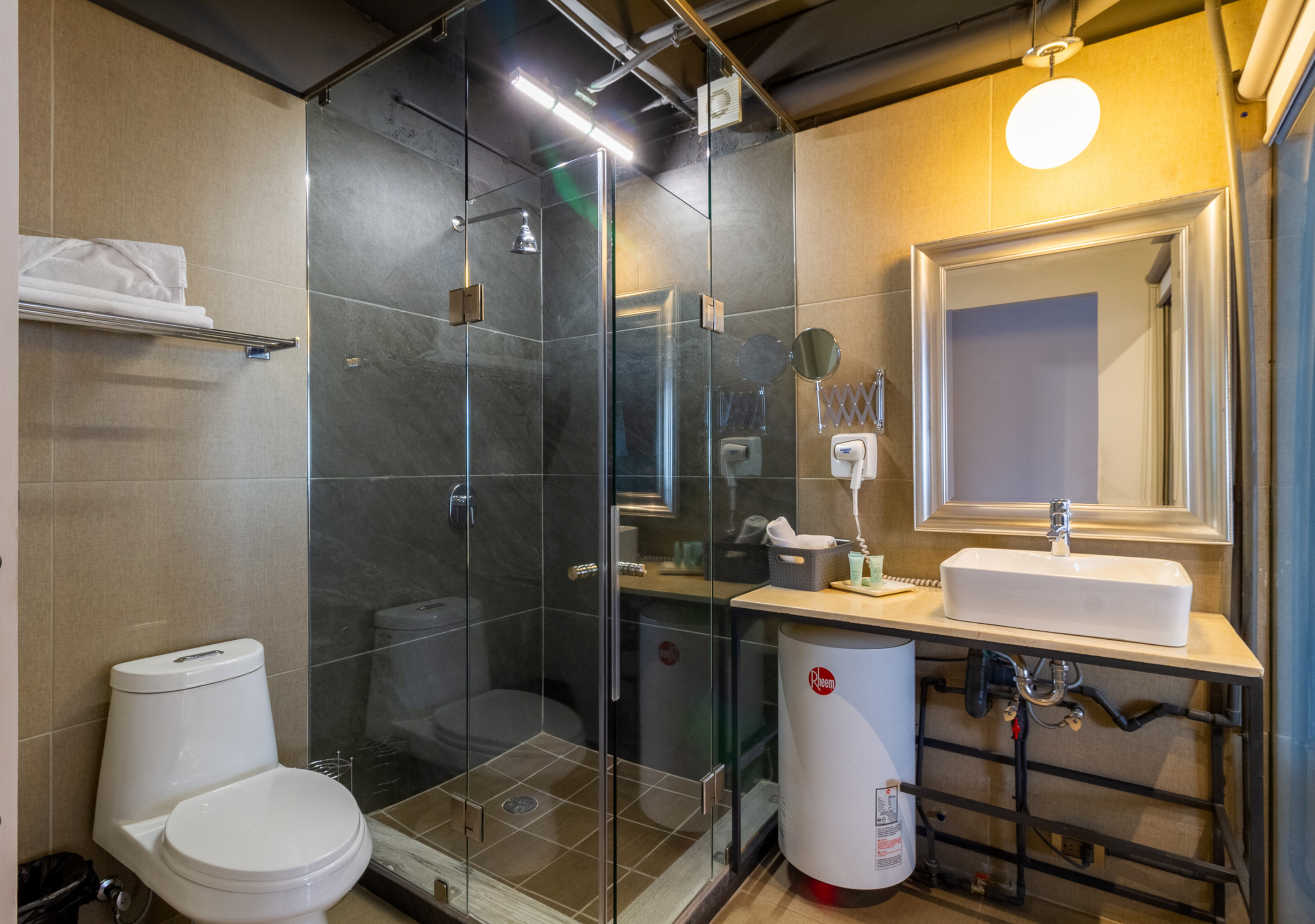 Triple Queen Size Bed