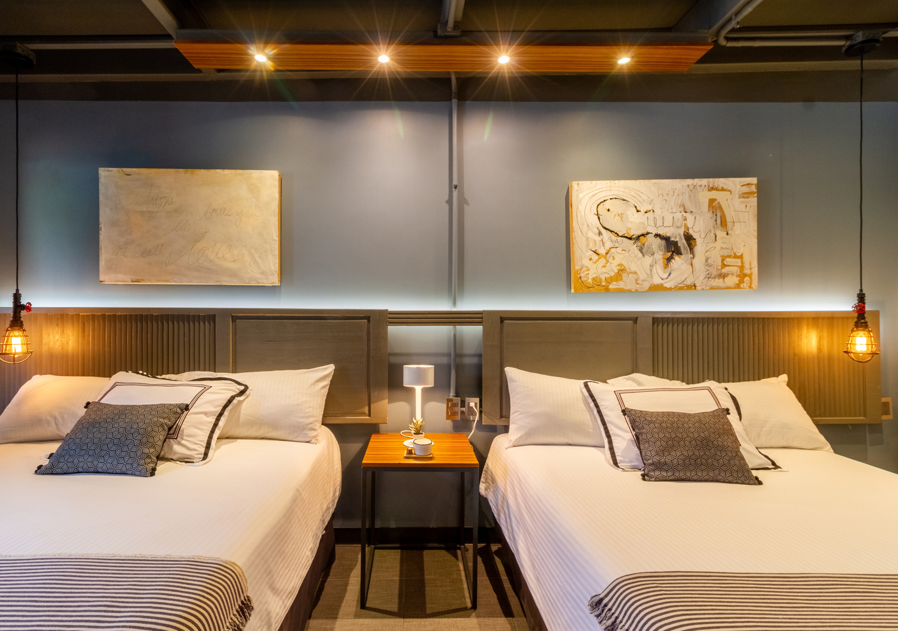 Triple Queen Size Bed