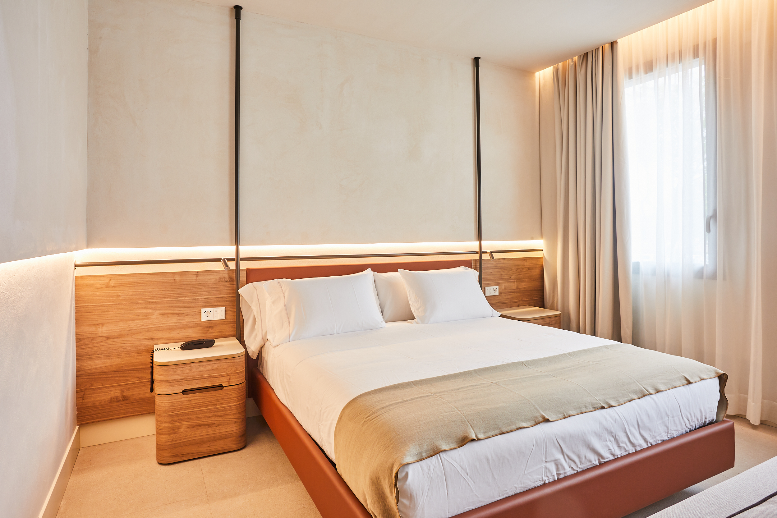 Double or Twin Deluxe