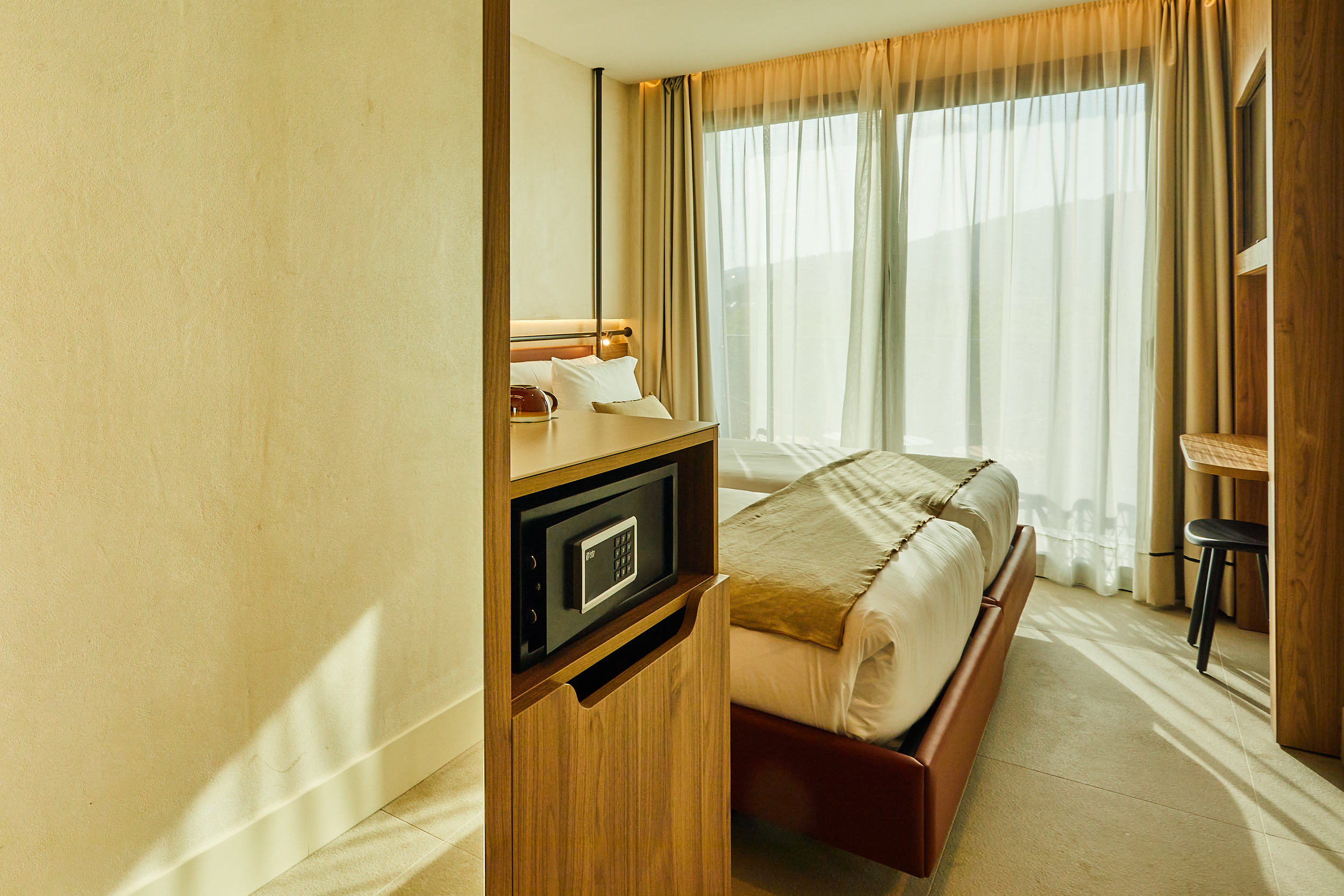 Double or Twin Standard