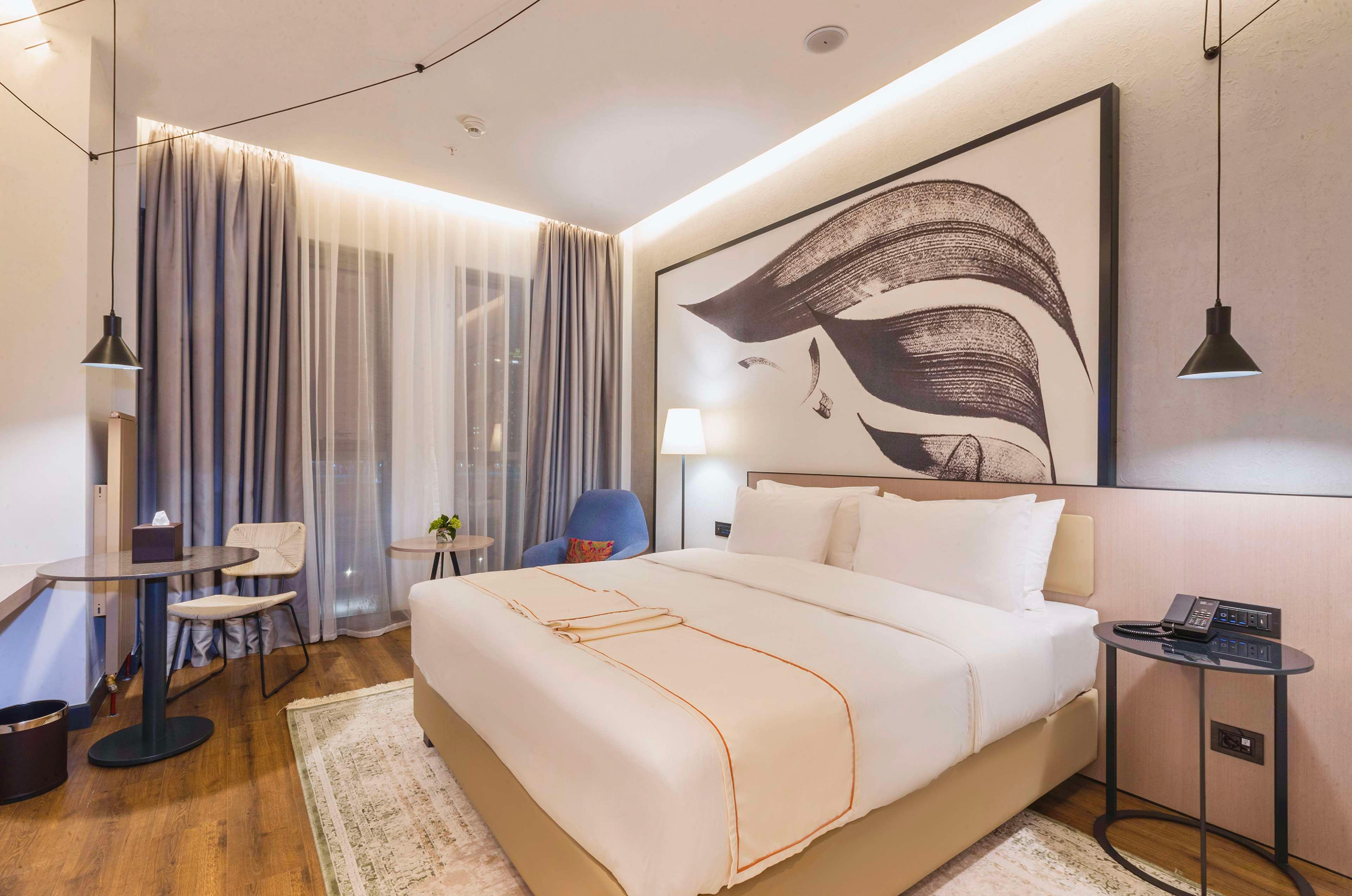 Double King Size Bed