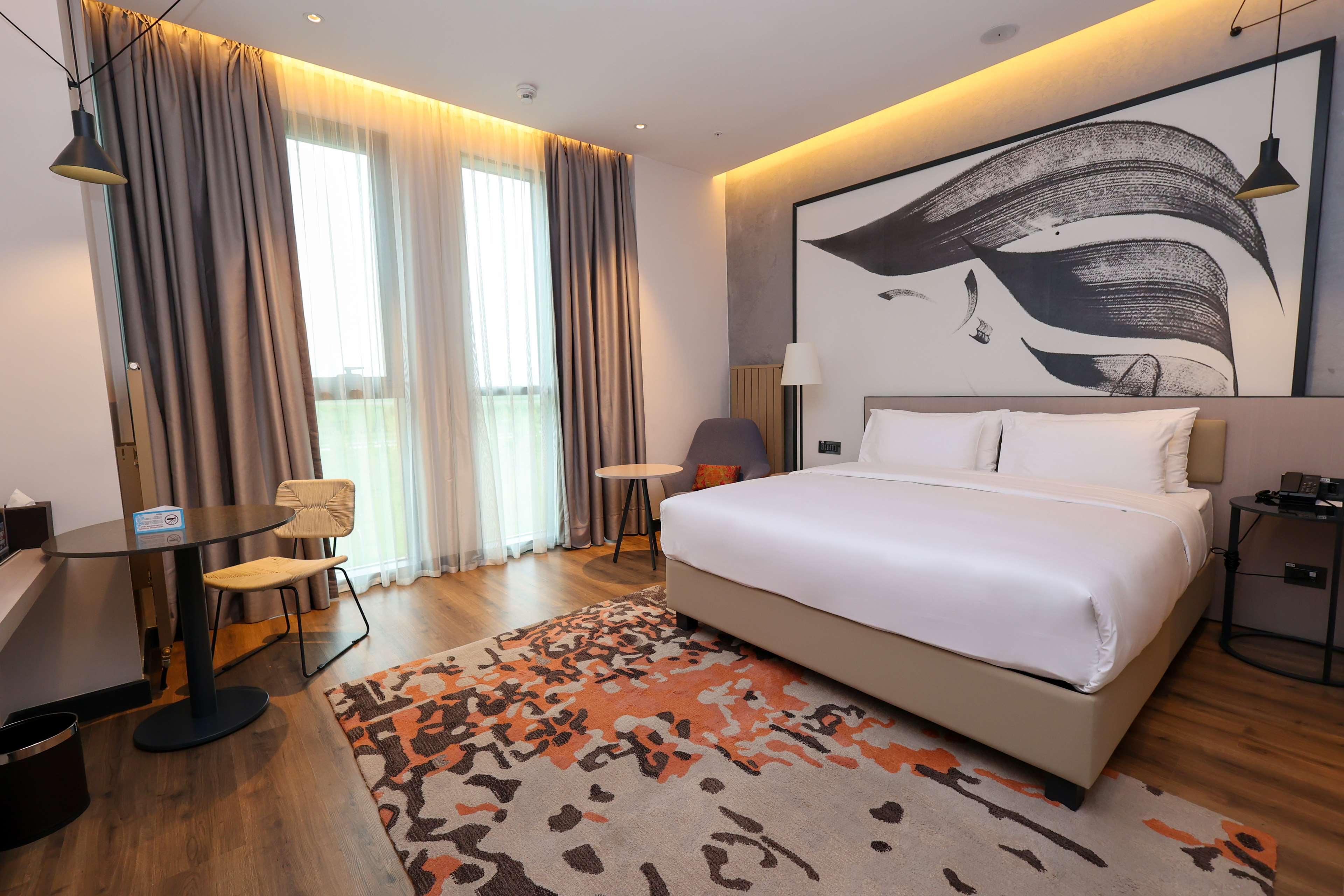 Suite King Bed One Bedroom 