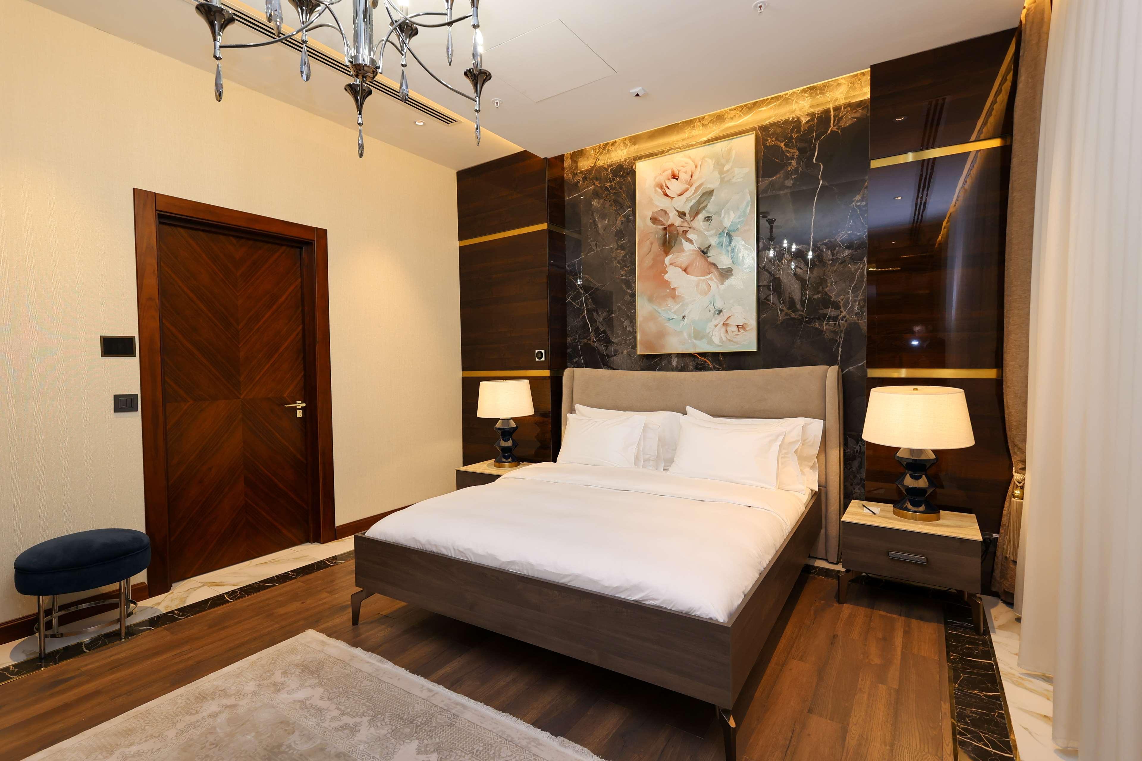 Suite King Bed One Bedroom 