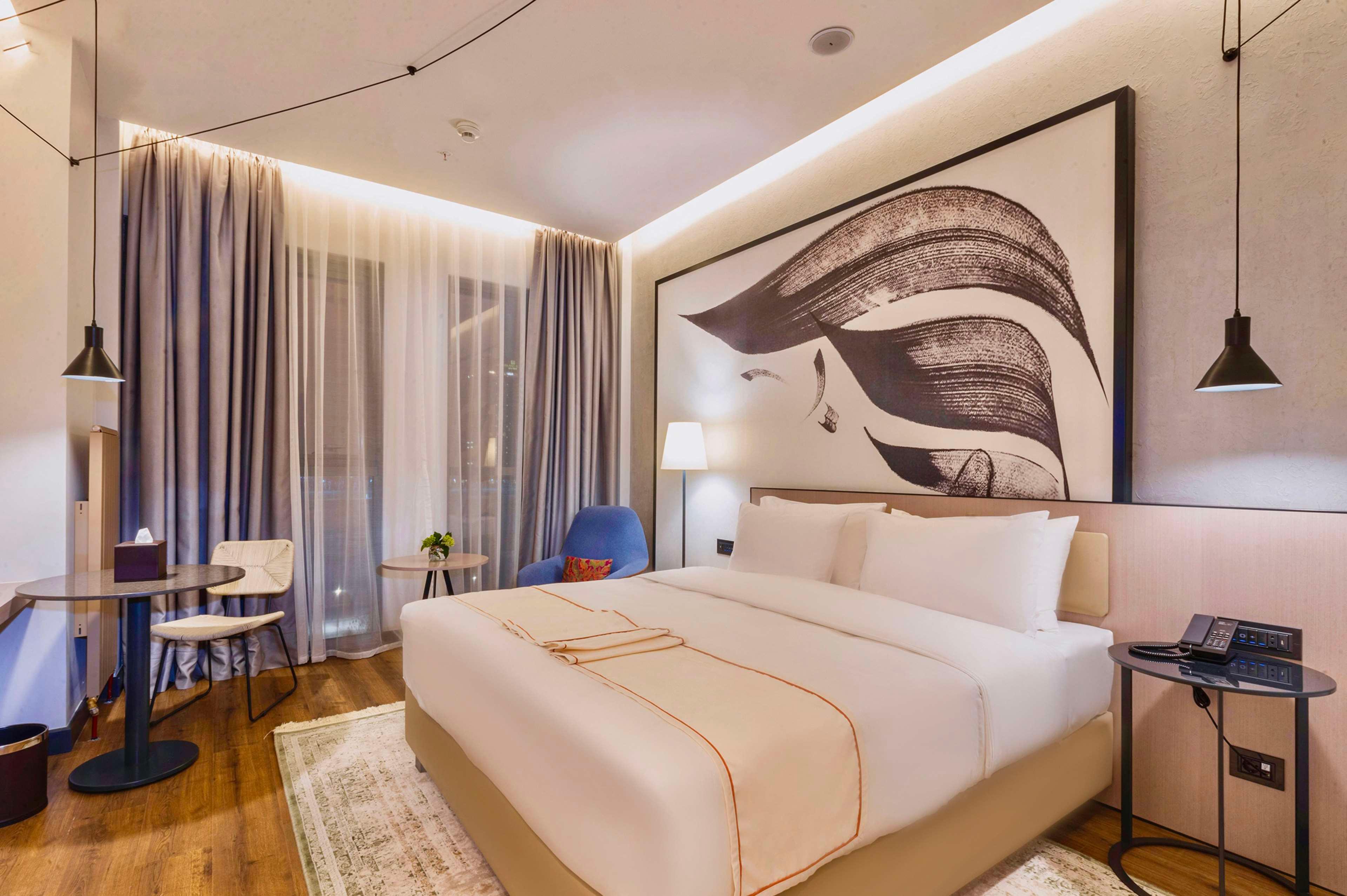 Suite King Bed One Bedroom 