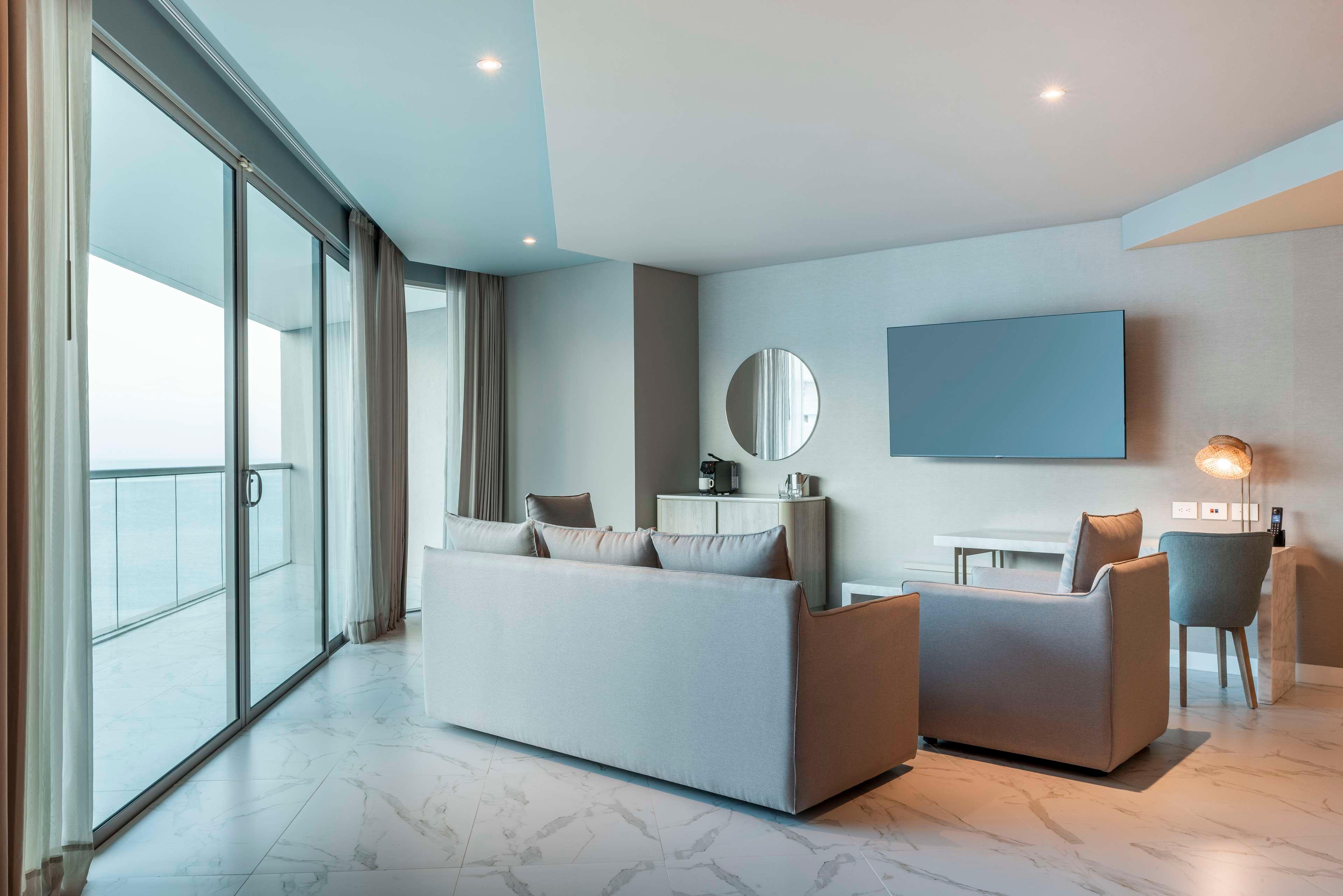 Junior Suite Ocean View King Bed