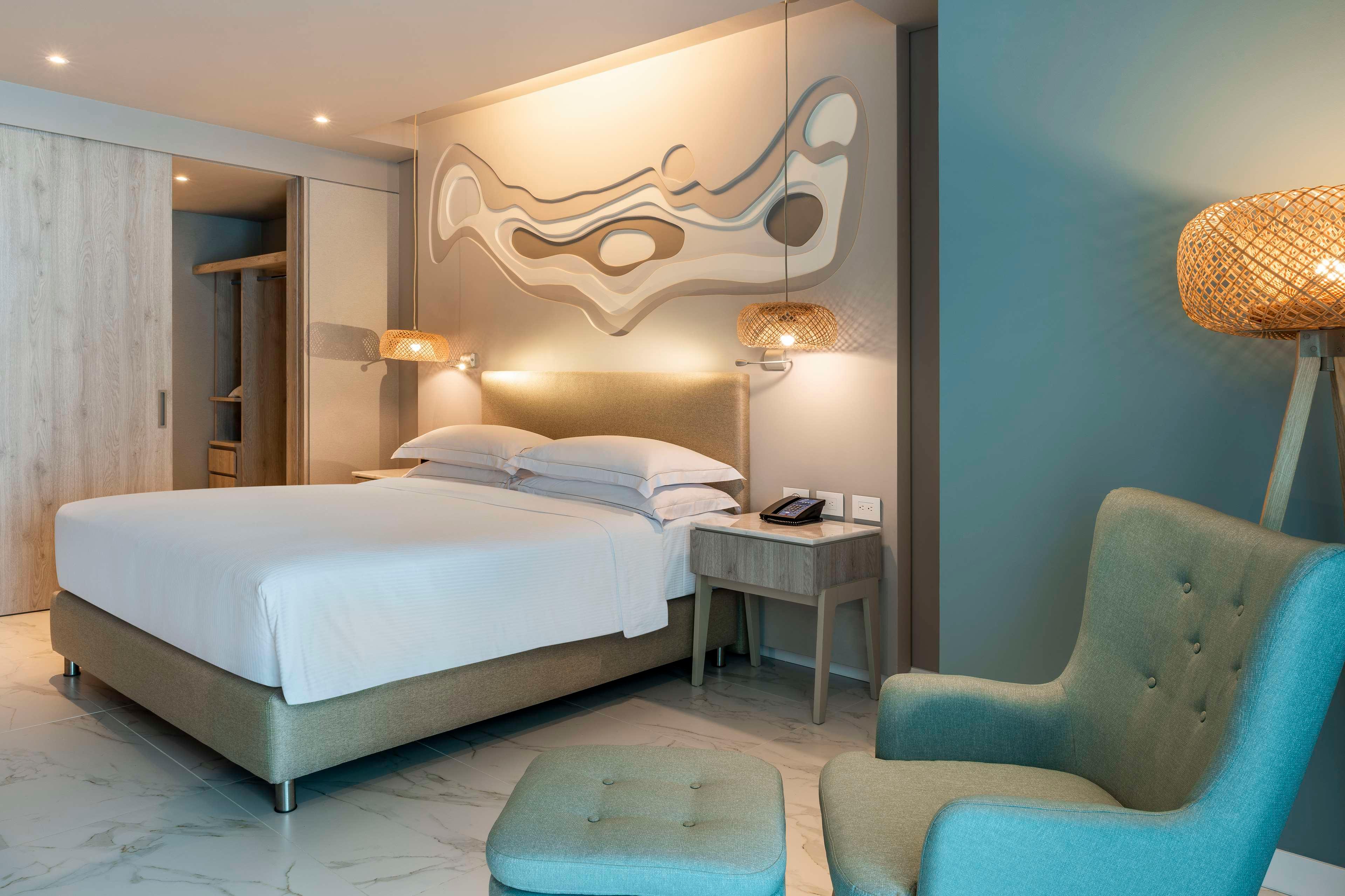 Double Ocean View King Bed