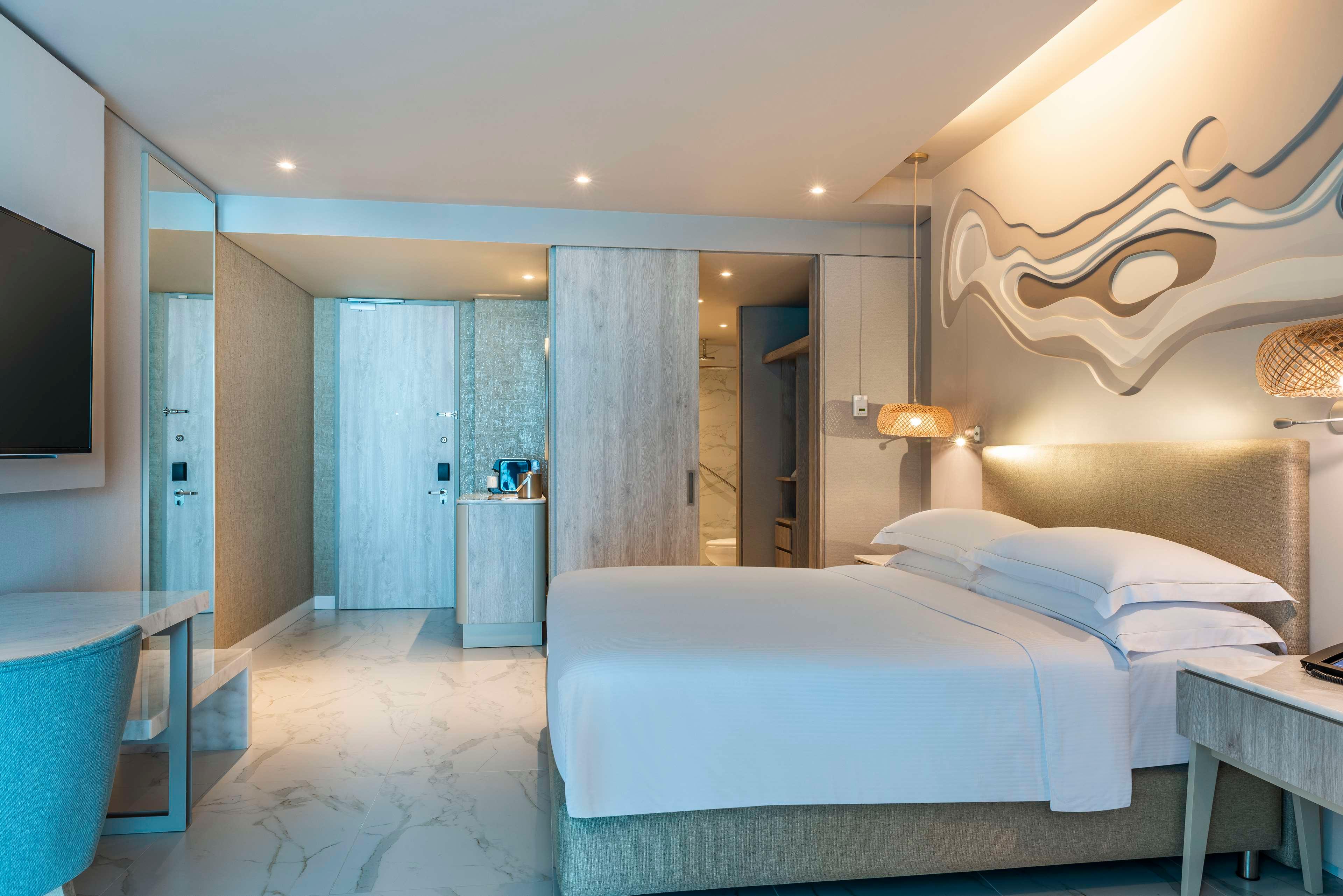 Double Ocean View King Bed