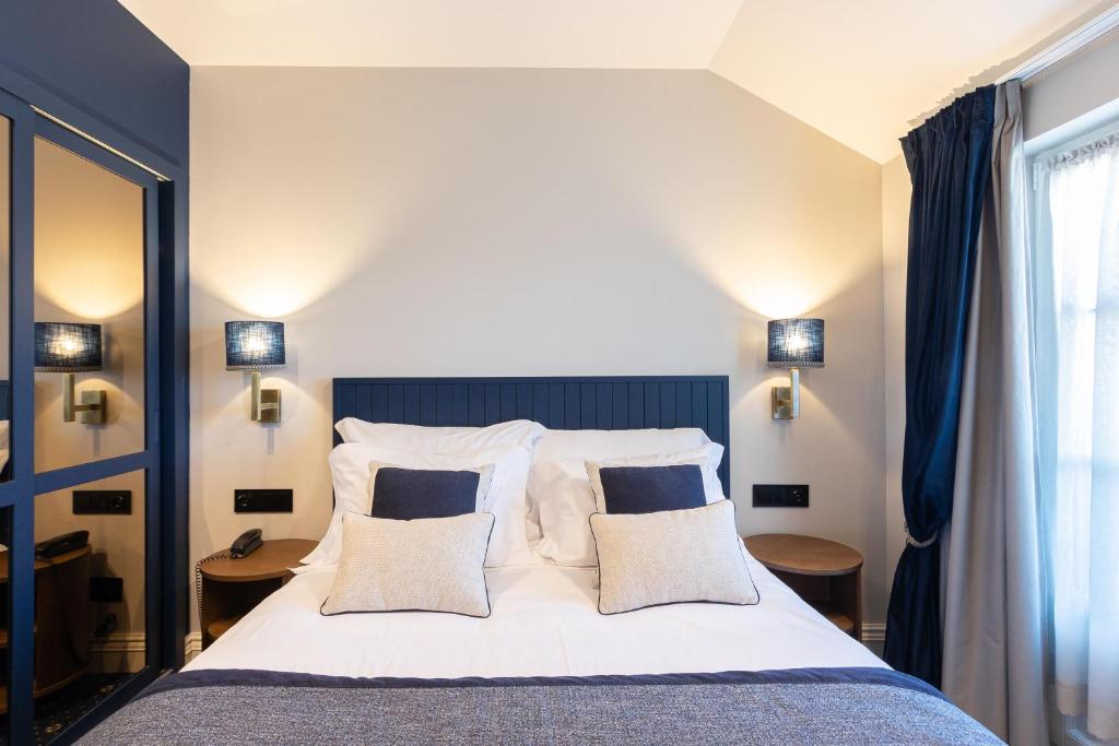 Double or Twin with Balcony