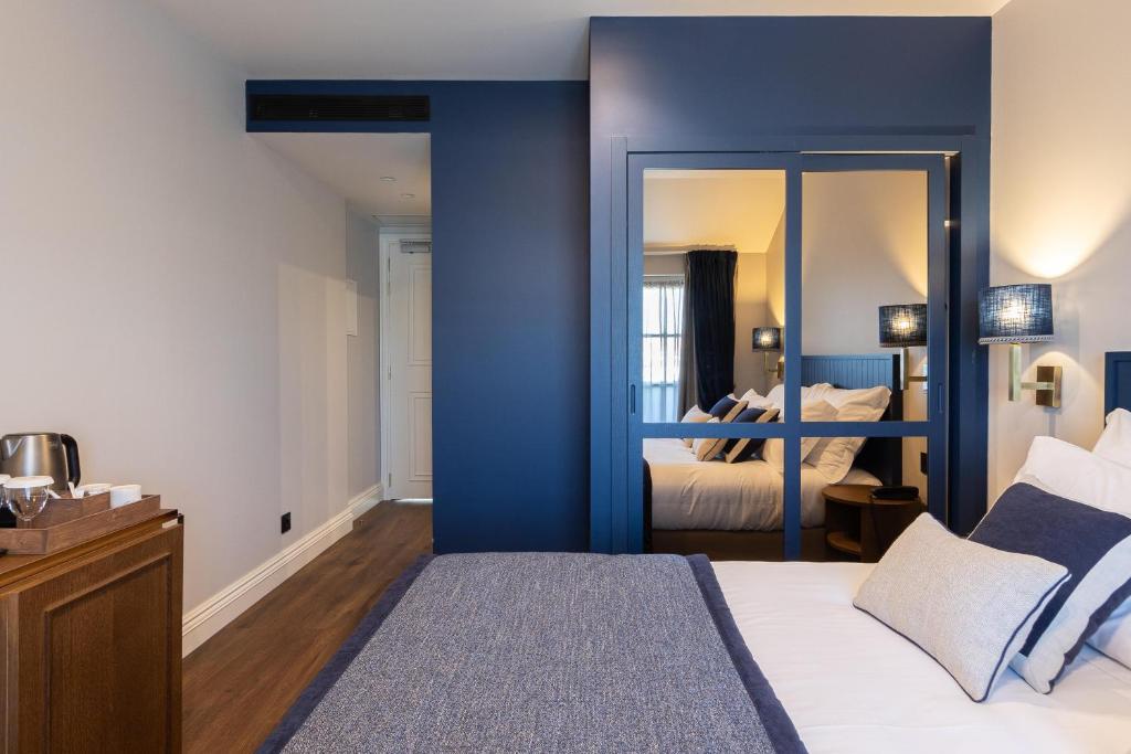 Double or Twin with Balcony