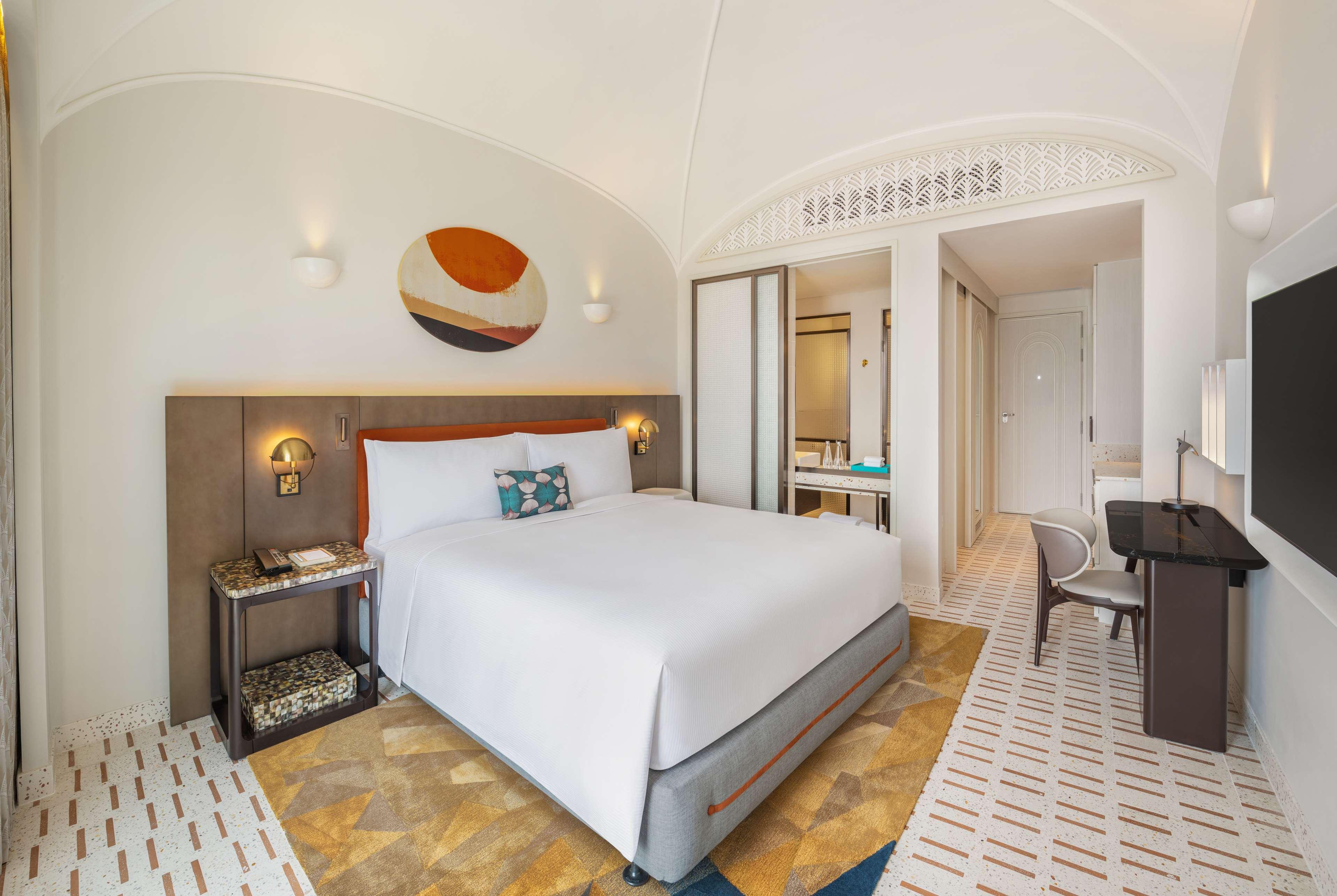 Double Accessible King Size Bed