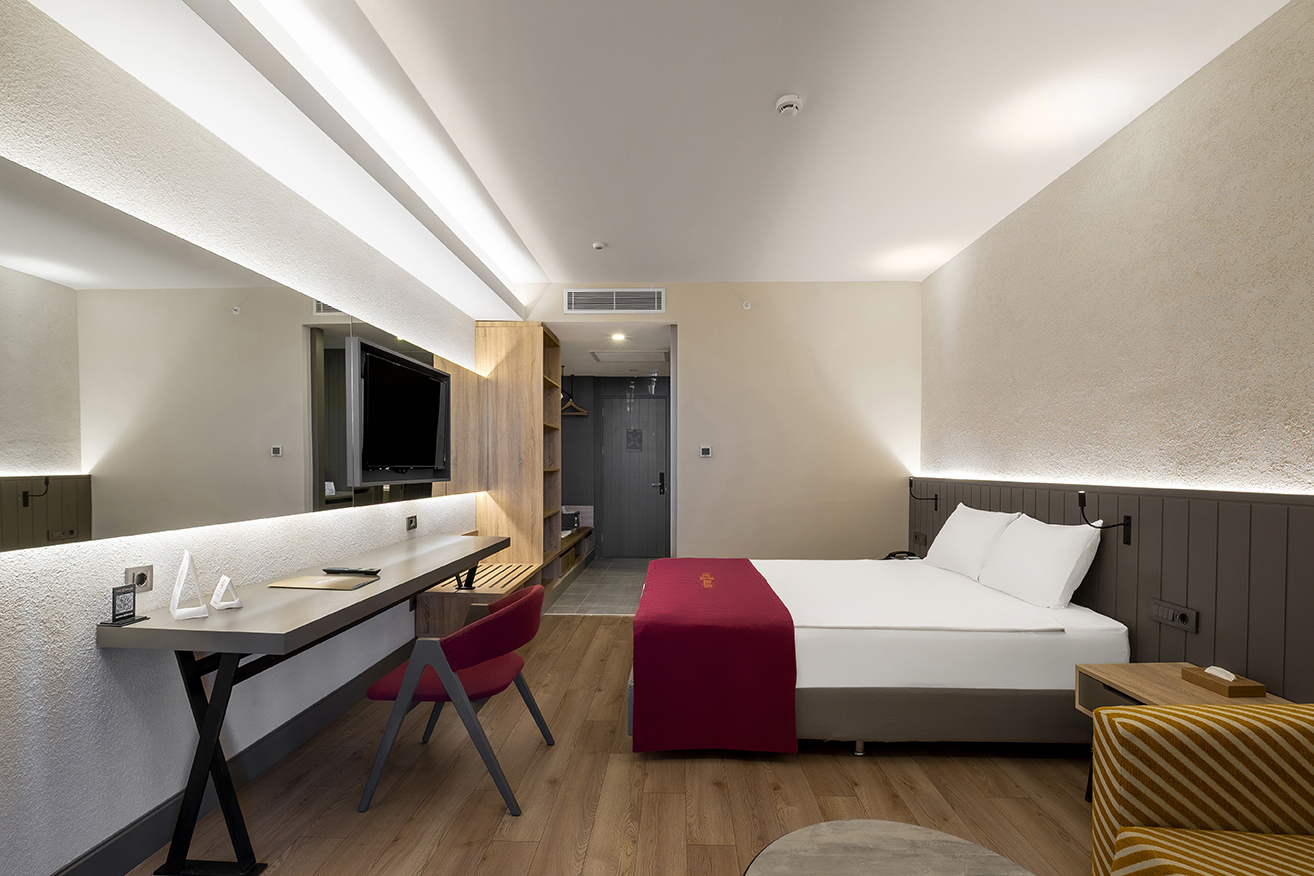 Double Single Pool View