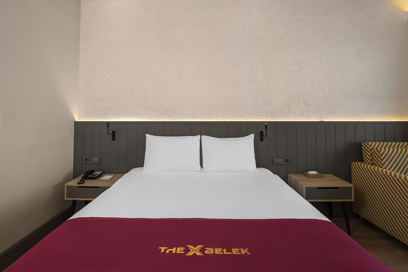 Double Single Pool View