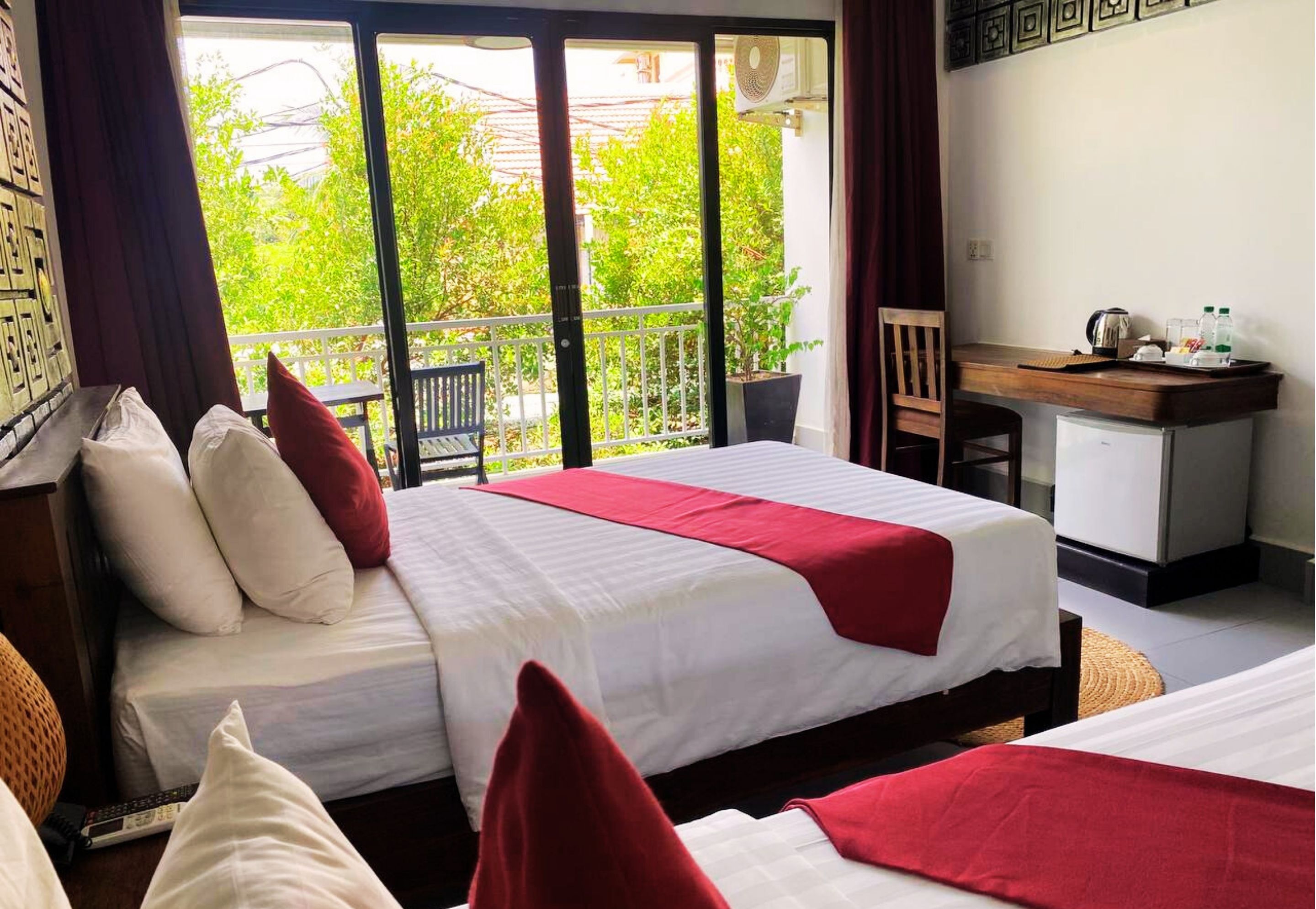 Twin Deluxe with Balcony