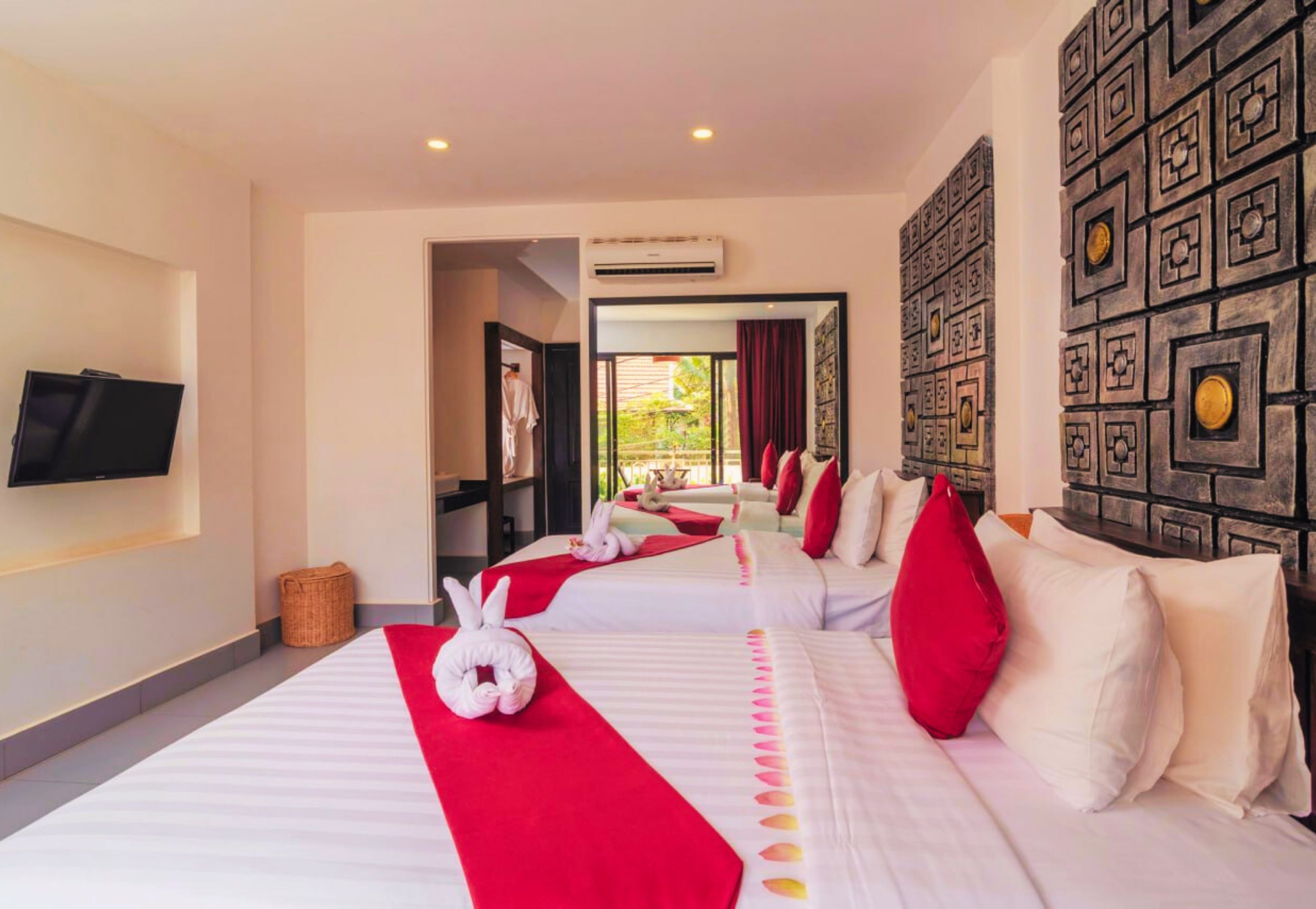 Twin Deluxe with Balcony