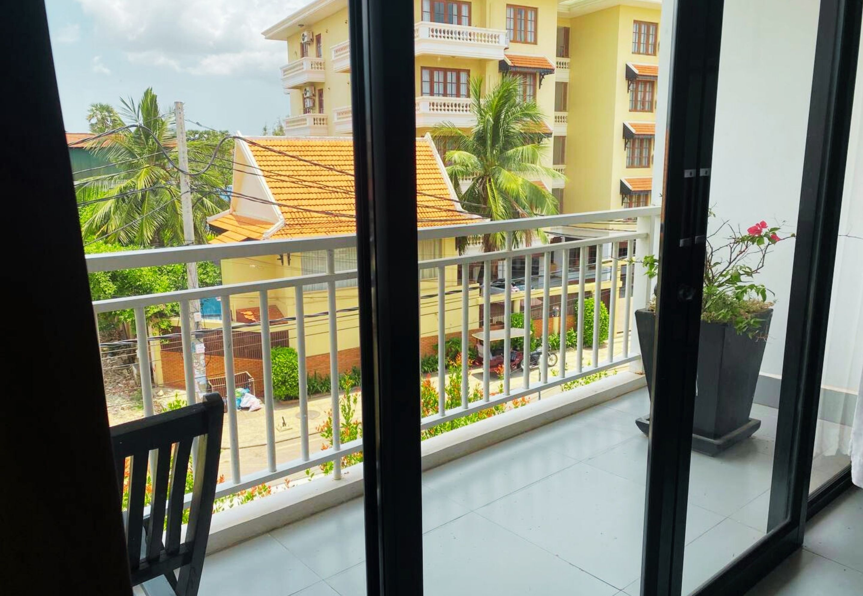 Twin Deluxe with Balcony