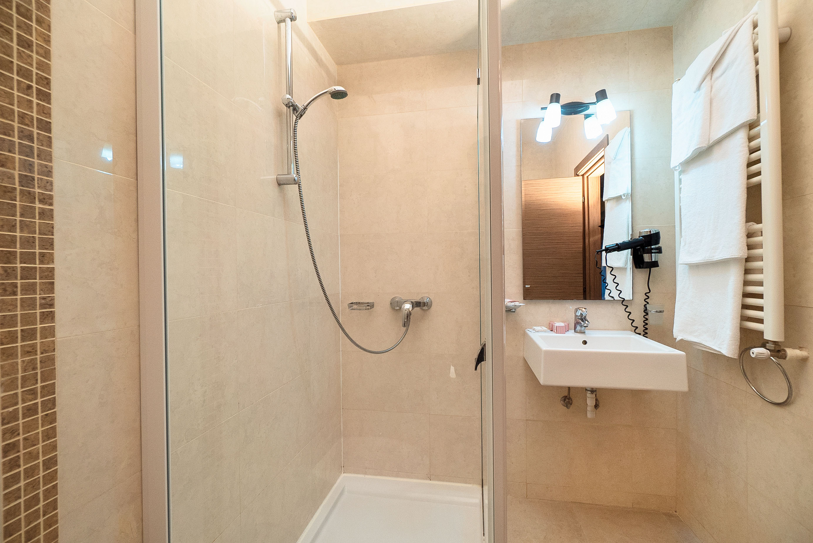 Double or Twin Deluxe