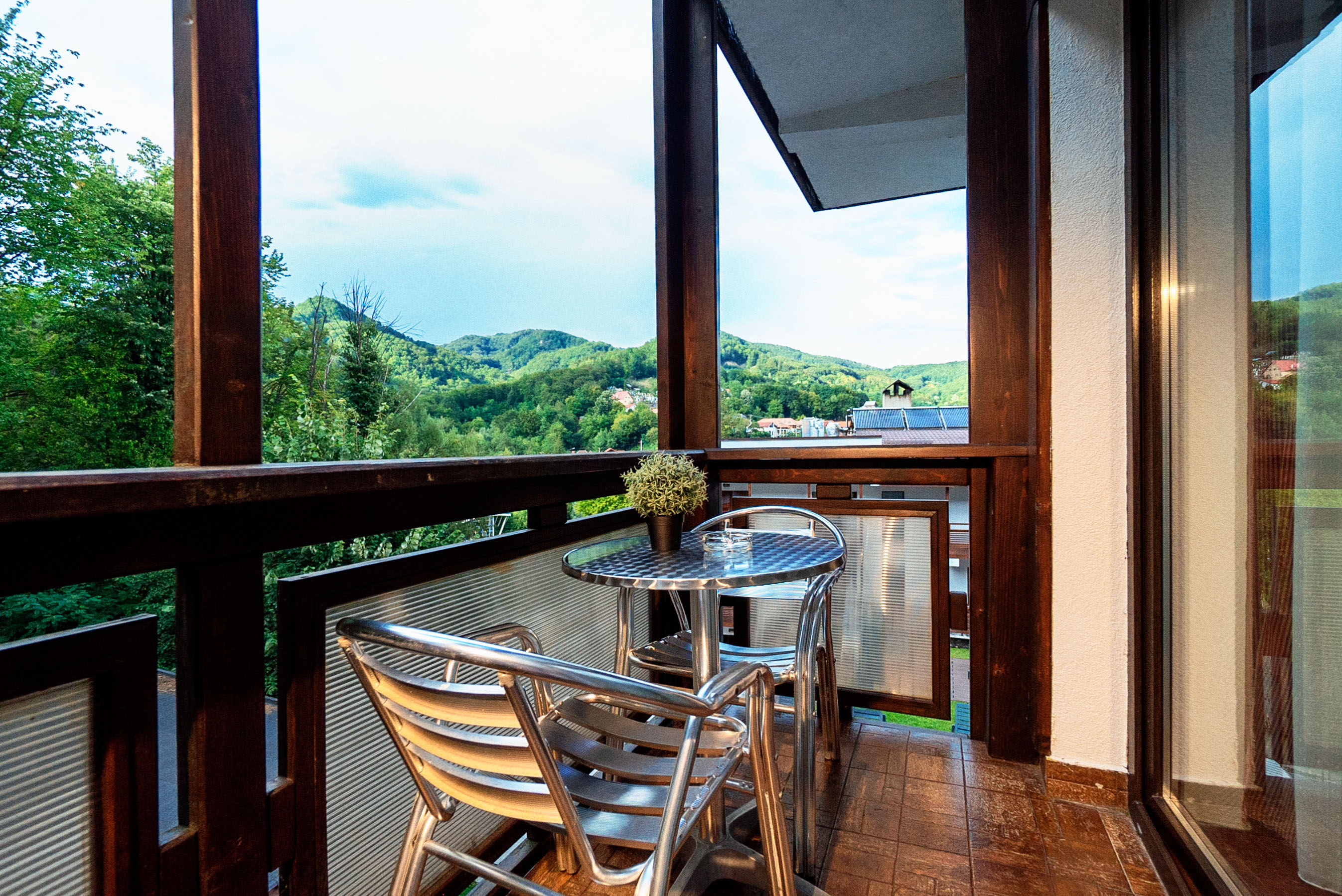 Double or Twin Standard