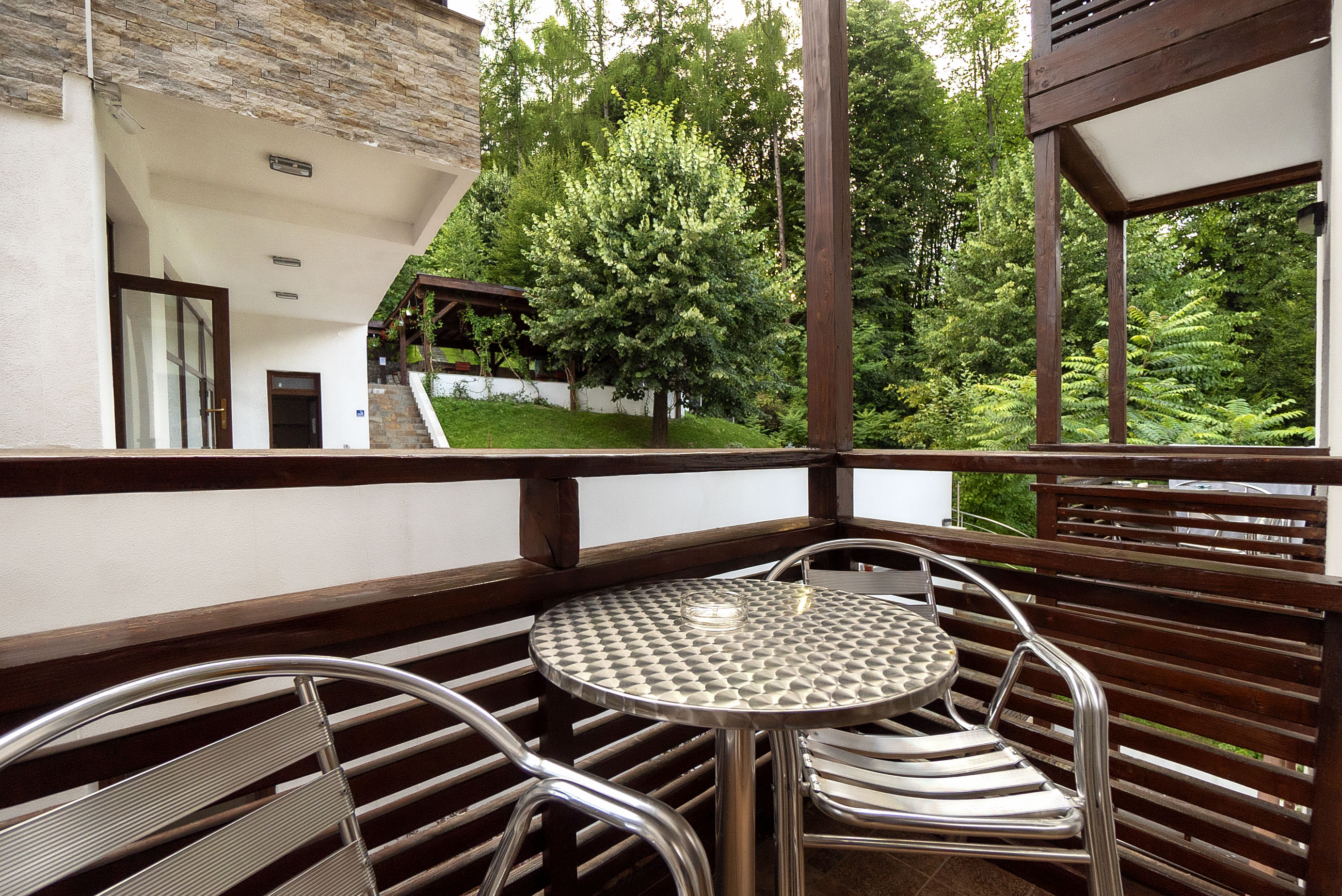 Family Room Executive