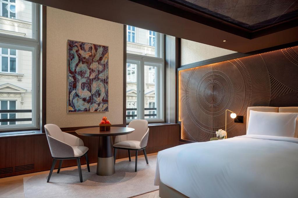 Double or Twin with Double Bed