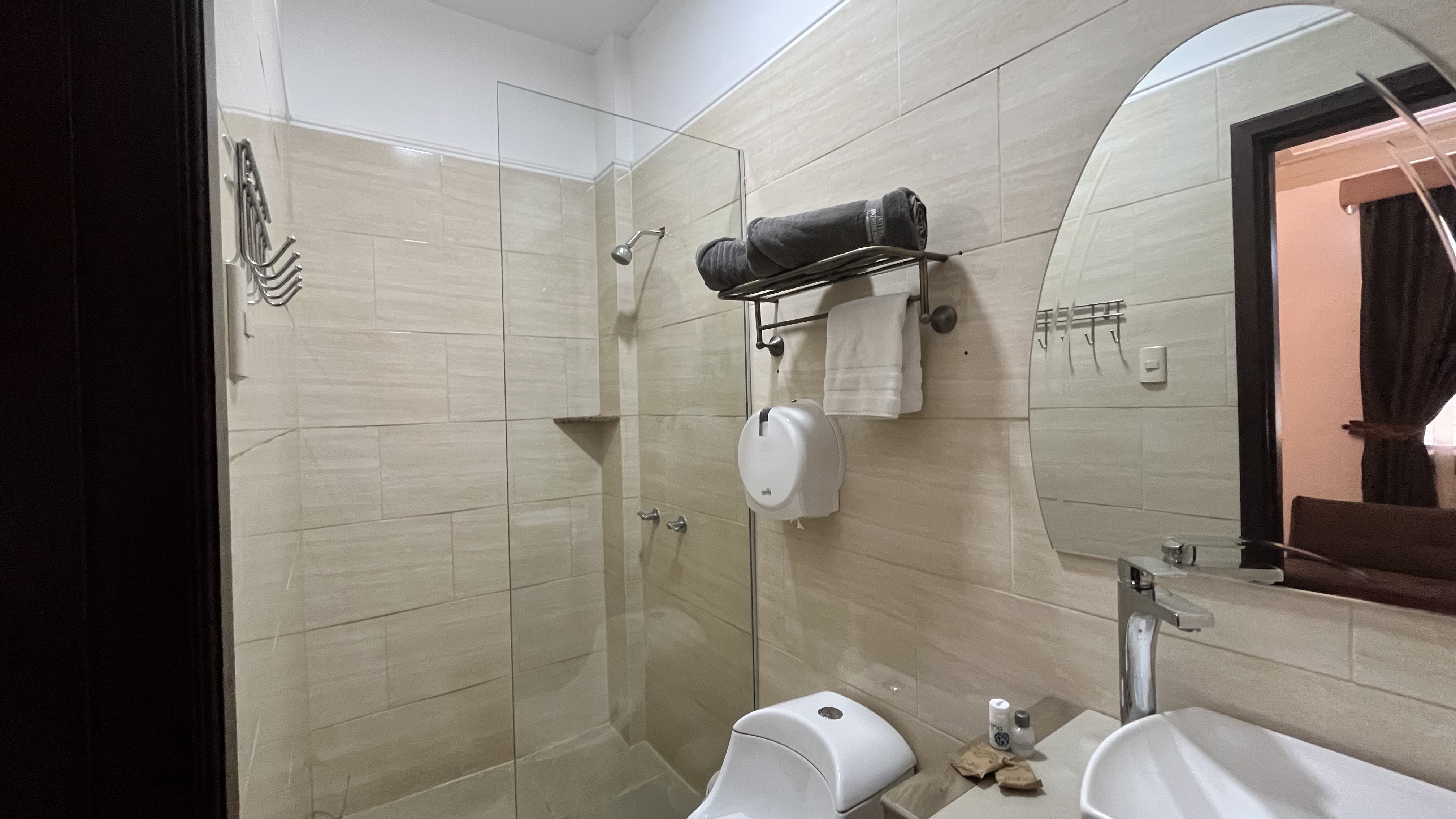 Junior Suite Queen Size Bed